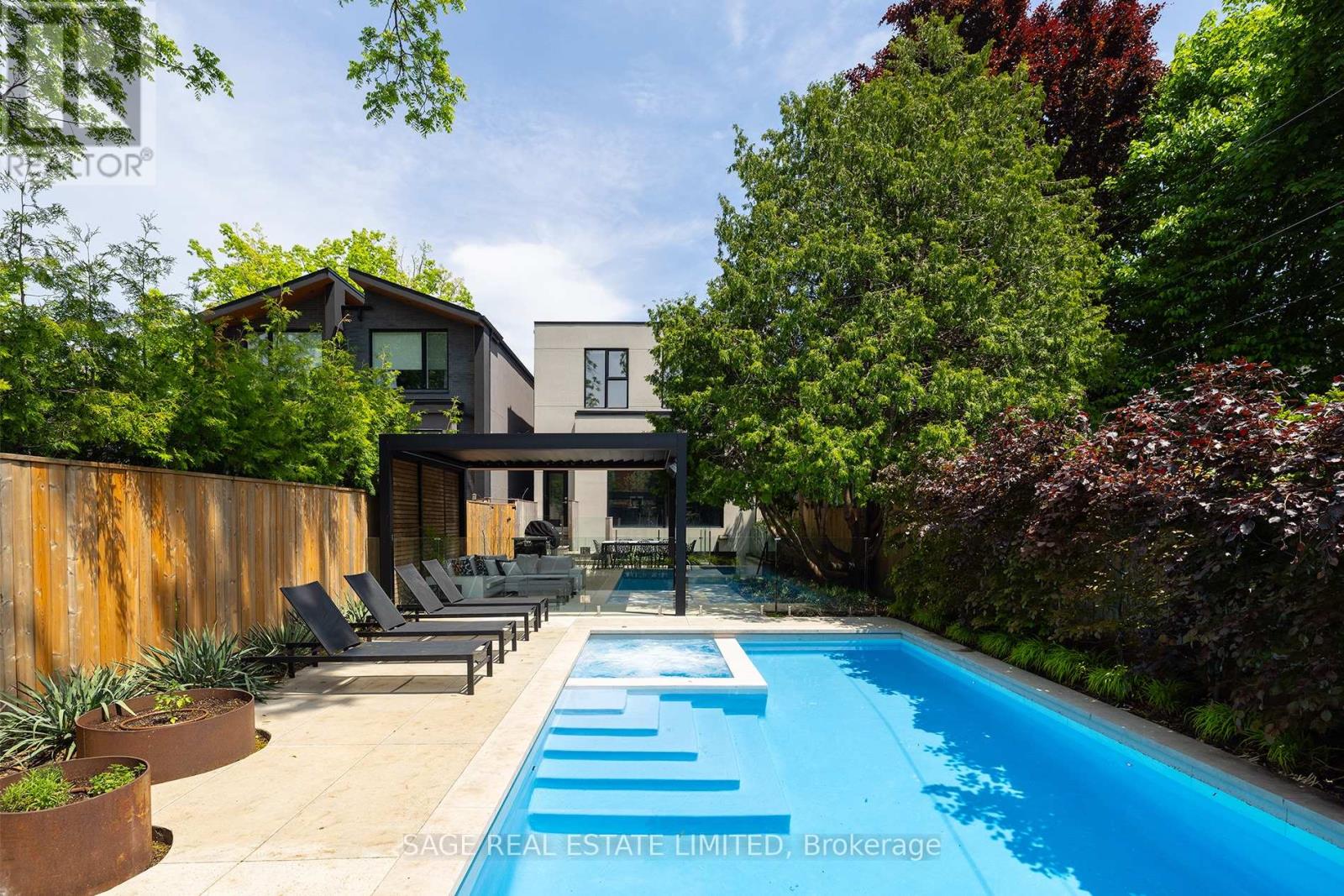 40 Hoyle Avenue, Toronto, Ontario  M4S 2X6 - Photo 46 - C12375439