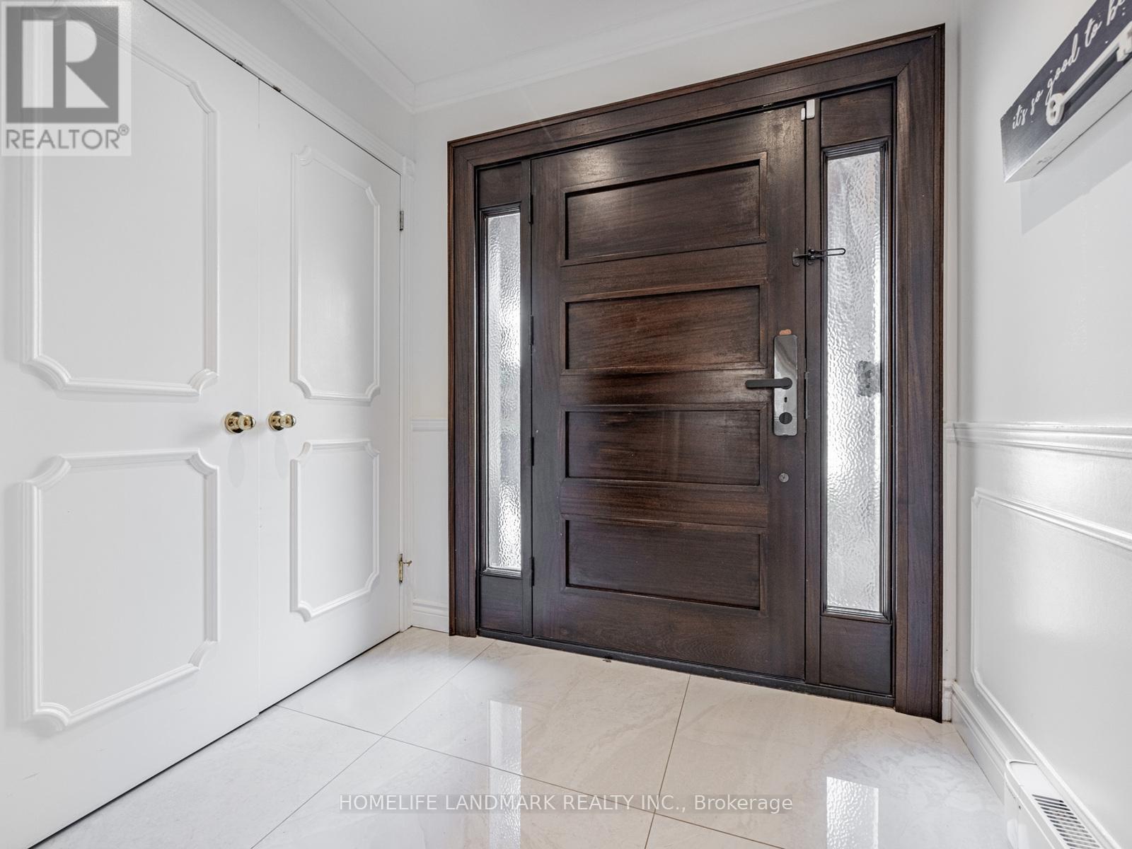 58 Ames Circle, Toronto, Ontario  M3B 3C1 - Photo 2 - C12375441