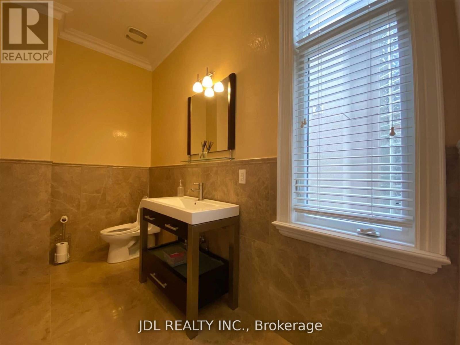 240 Mckee Avenue, Toronto, Ontario  M2N 4E1 - Photo 17 - C12375446