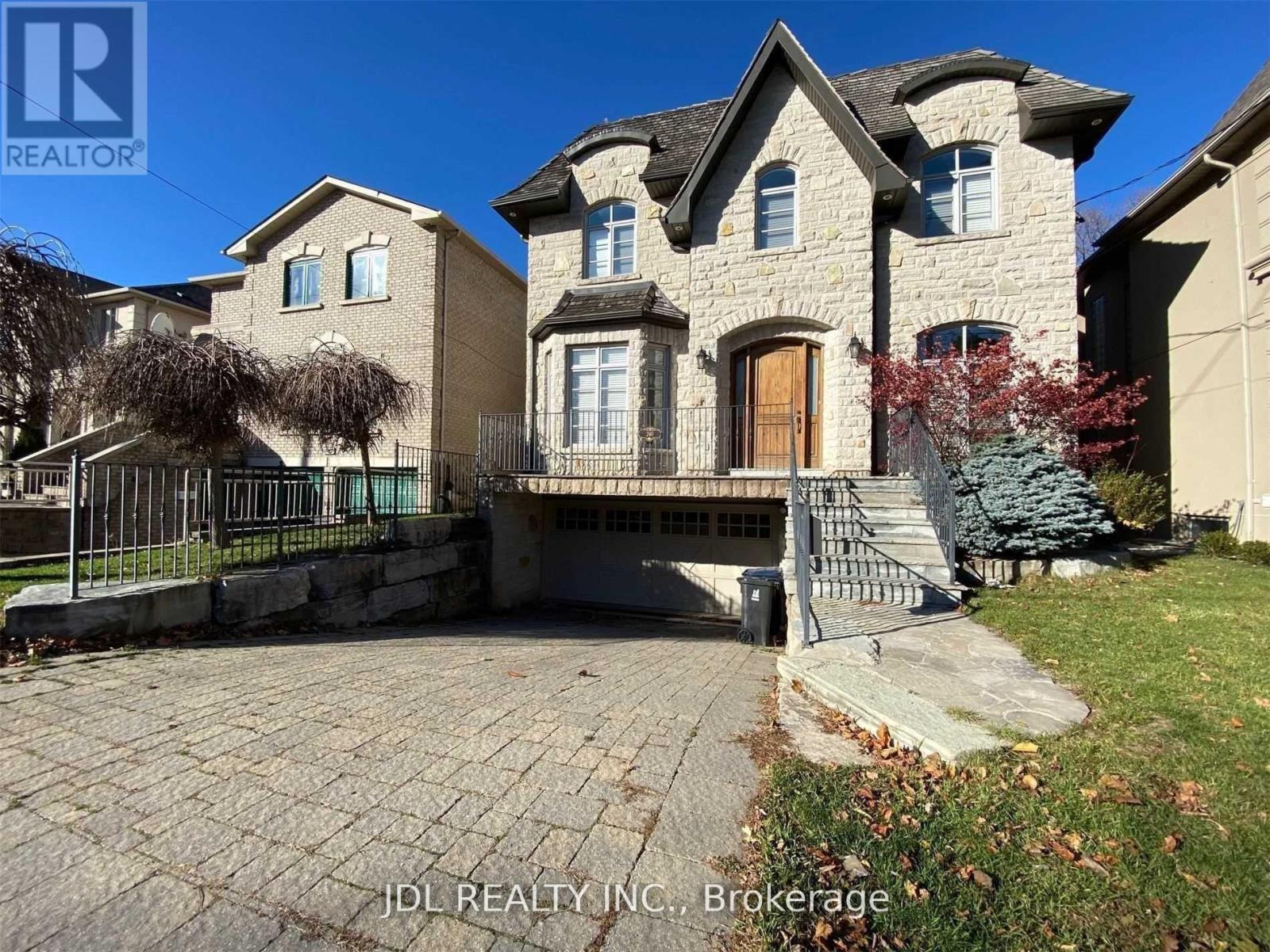 240 Mckee Avenue, Toronto, Ontario  M2N 4E1 - Photo 3 - C12375446