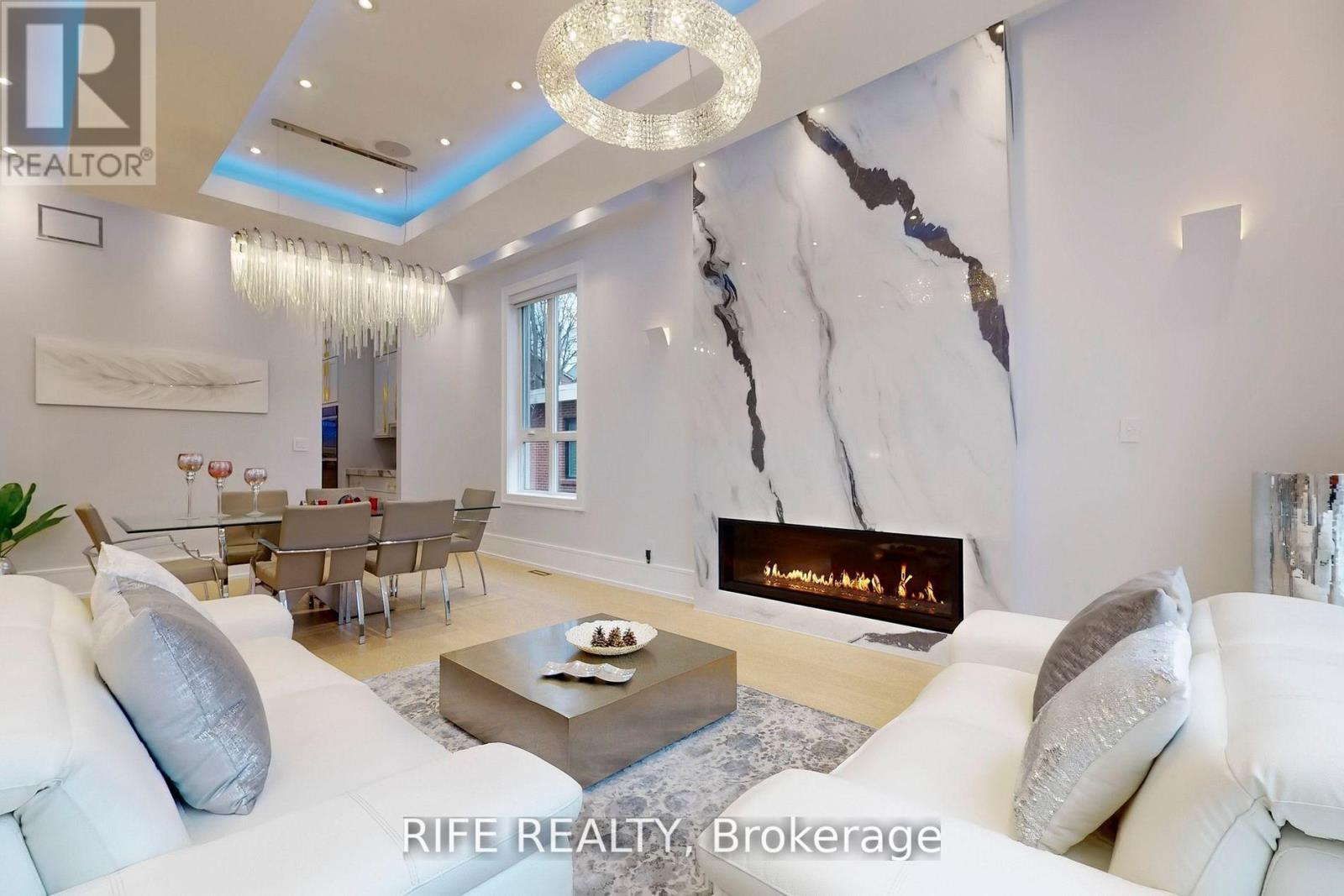 615 Briar Hill Avenue, Toronto, Ontario  M5N 1N4 - Photo 7 - C12375448