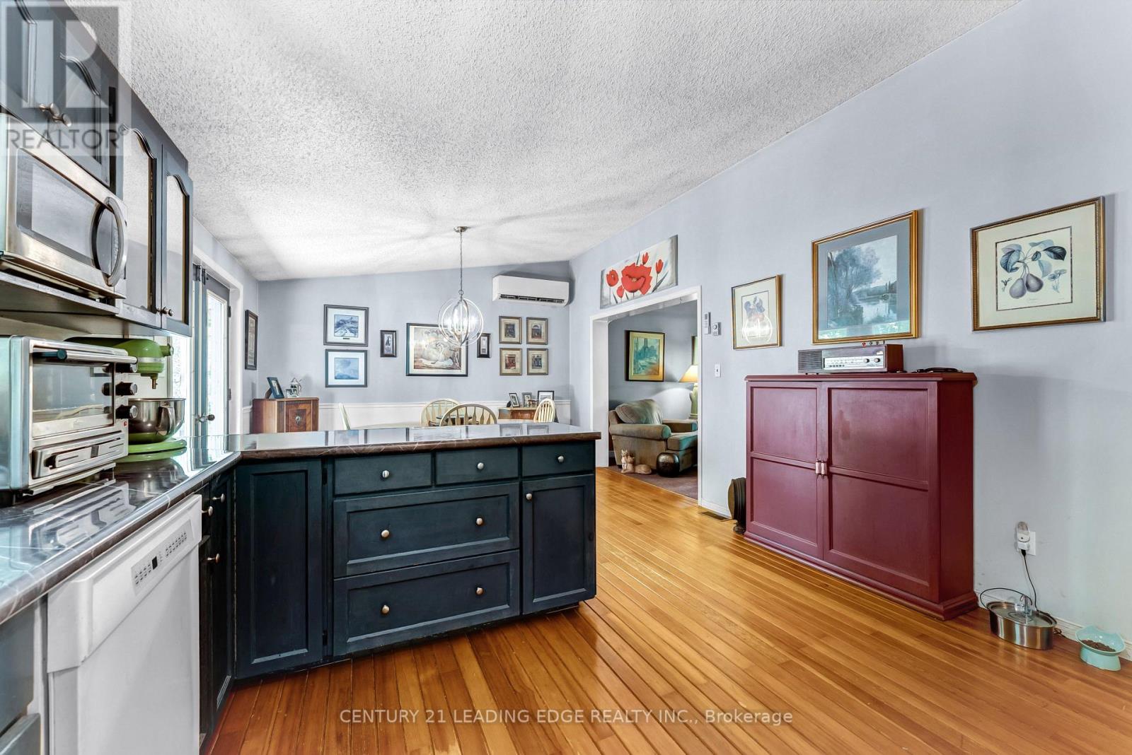 47 Reynolds Road, Madoc, Ontario  K0K 2K0 - Photo 14 - X12375235