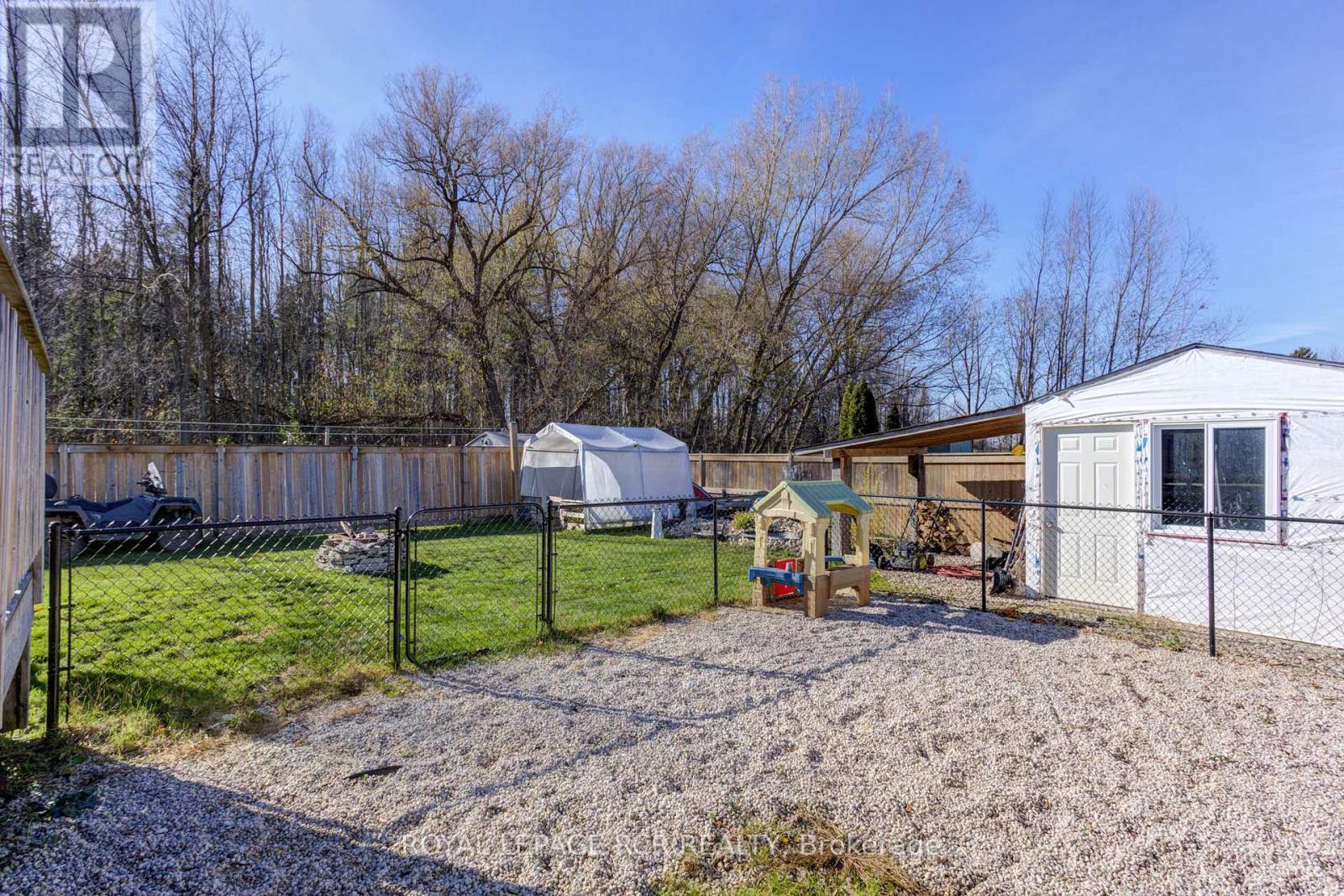 44 Geddes Street W, Minto, Ontario  N0G 1M0 - Photo 39 - X12375344