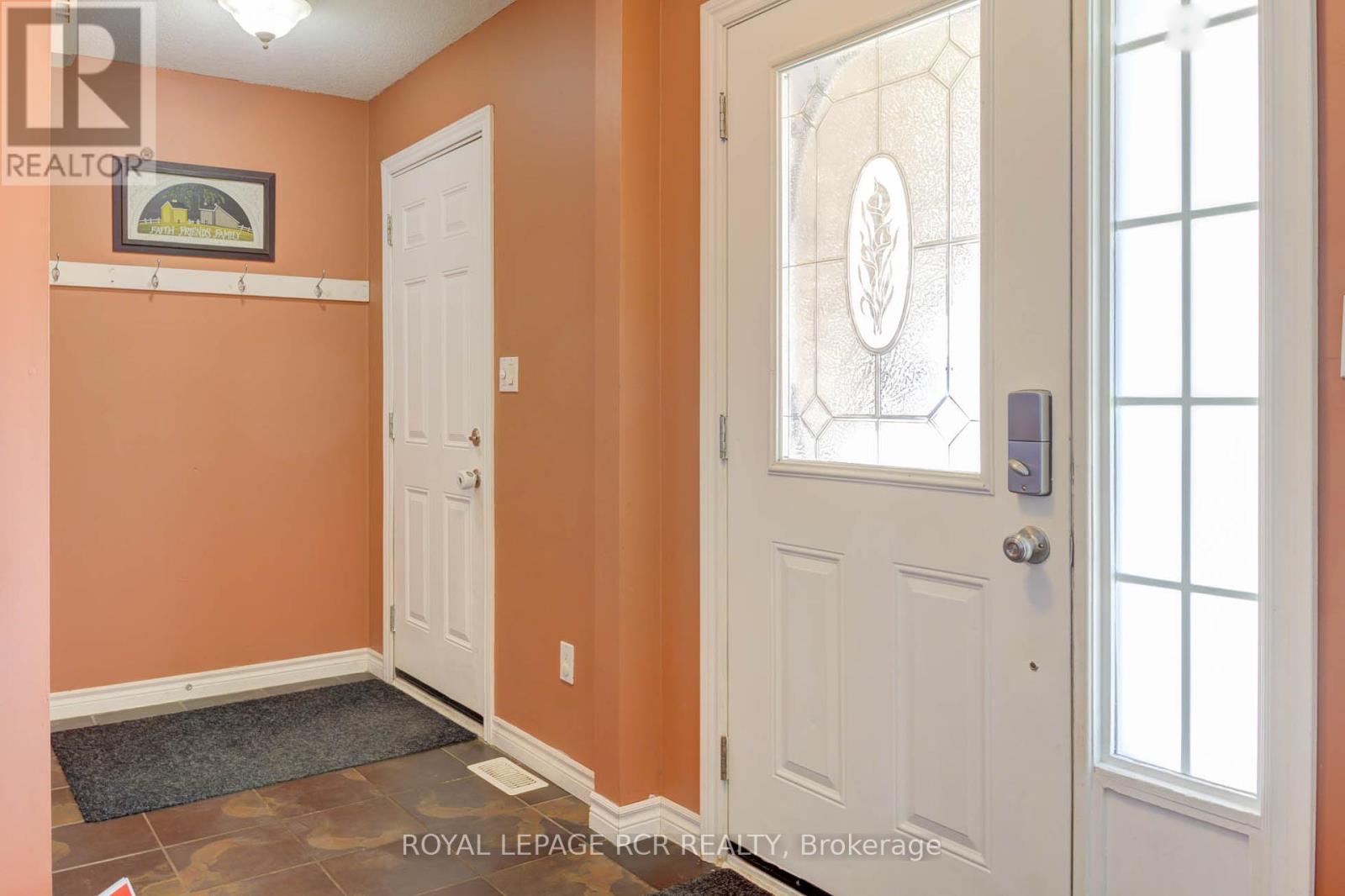 44 Geddes Street W, Minto, Ontario  N0G 1M0 - Photo 5 - X12375344