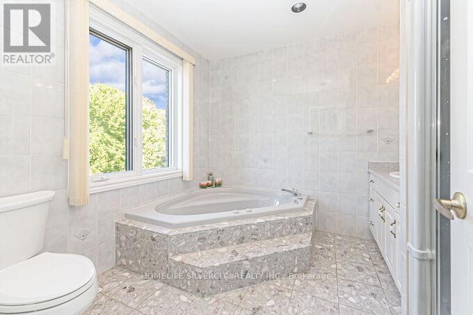 126 Montmorency Drive, Hamilton (Red Hill), Ontario  L8K 6R1 - Photo 26 - X12375368