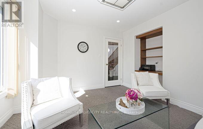 126 Montmorency Drive, Hamilton (Red Hill), Ontario  L8K 6R1 - Photo 8 - X12375368