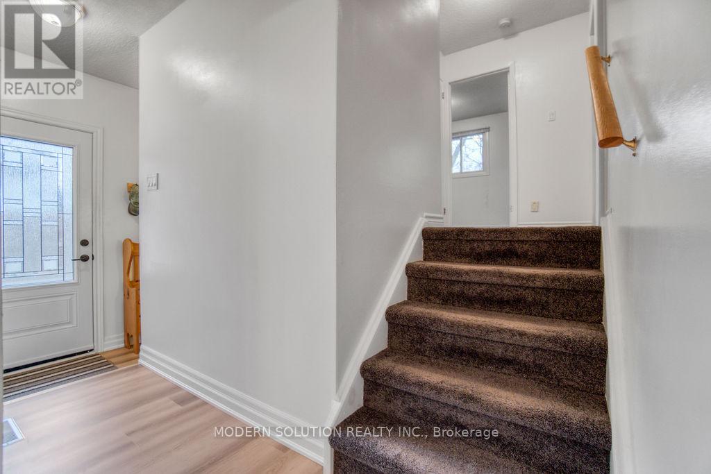 36 Hillcrest Avenue, Brantford, Ontario  N3T 5X8 - Photo 10 - X12375375