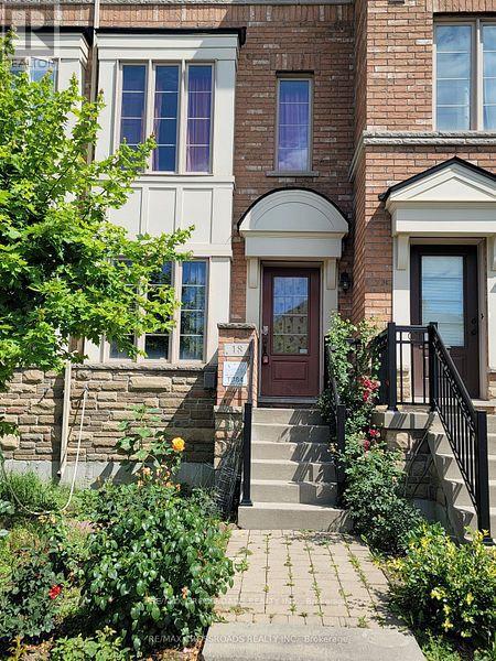 18 BELANGER CRESCENT, Toronto, Ontario
