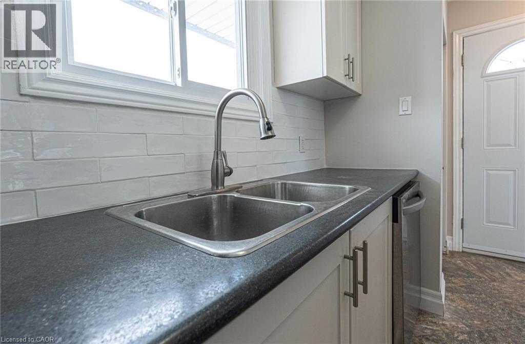 60 Burfield Avenue Unit# 1, Hamilton, Ontario  L8T 2J9 - Photo 10 - 40765243