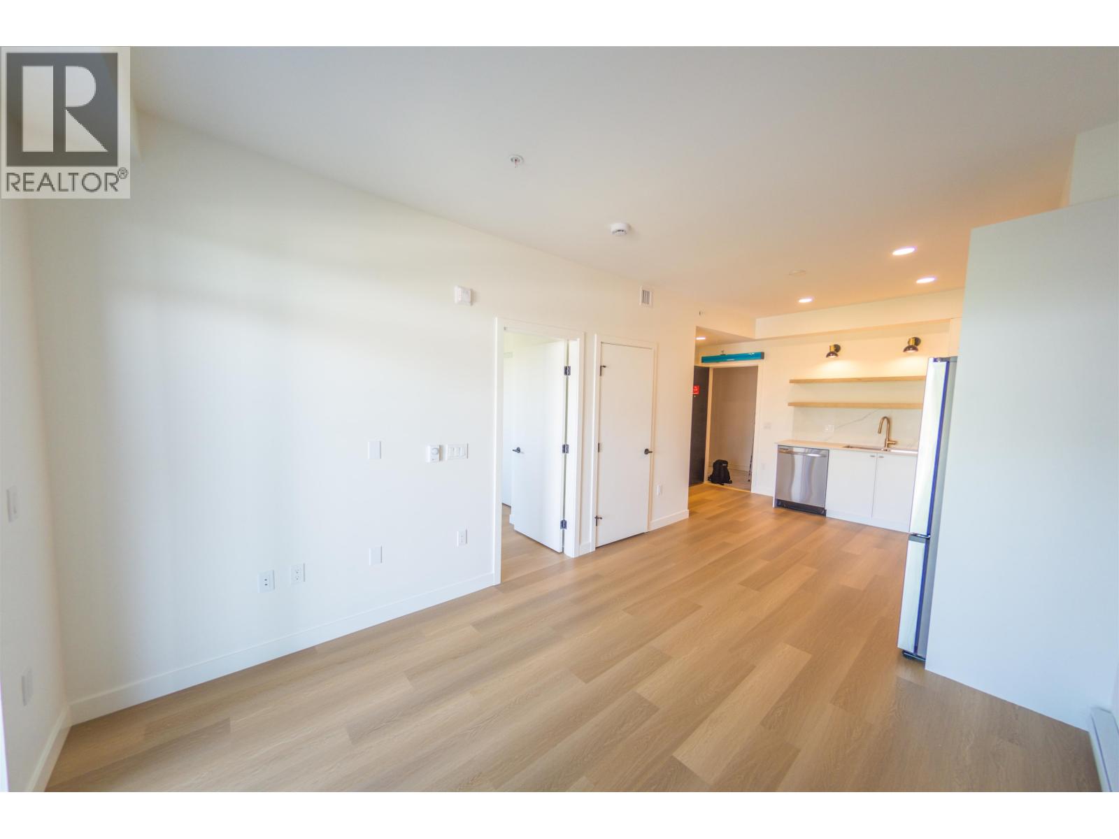 701 215 Mcbay Lane, Coquitlam, British Columbia  V3K 0H7 - Photo 12 - R3041924