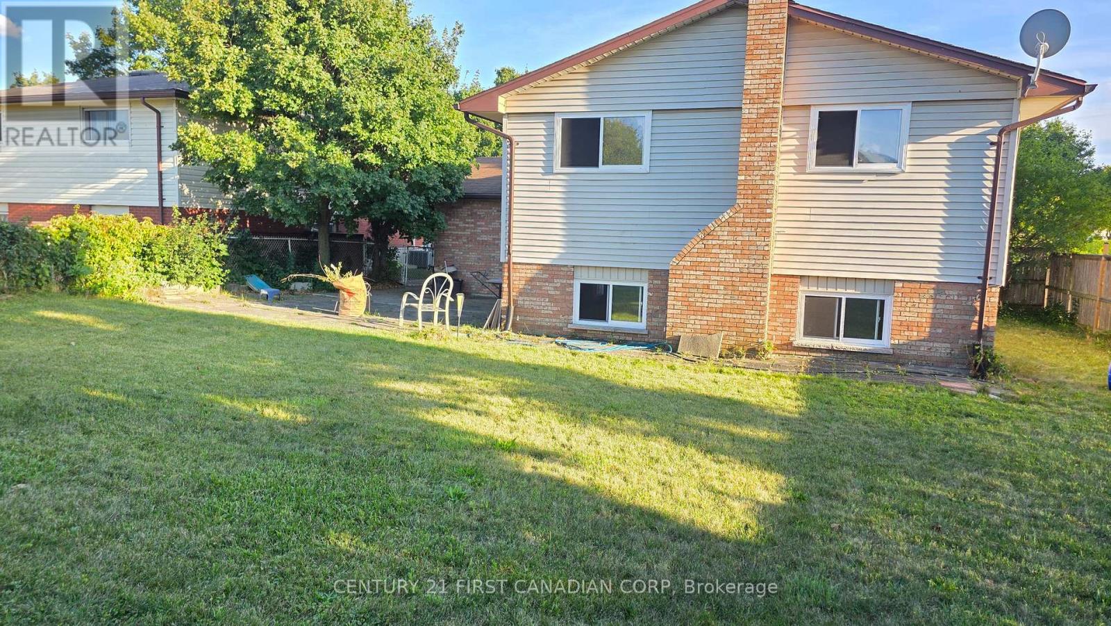 2 Muriel Crescent, London South, Ontario  N6E 2K5 - Photo 28 - X12375522