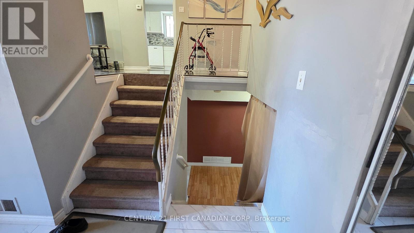 2 Muriel Crescent, London South, Ontario  N6E 2K5 - Photo 3 - X12375522