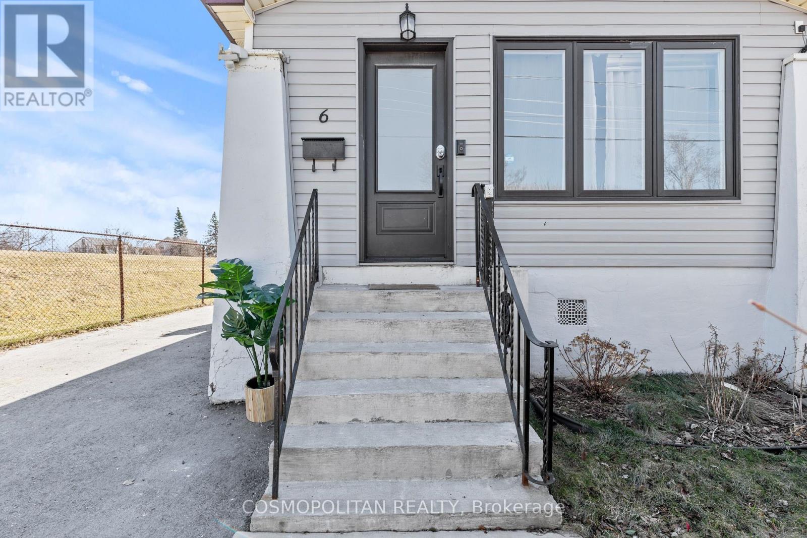 6 Manchester Avenue, St. Catharines, Ontario  L2R 1N8 - Photo 21 - X12144185