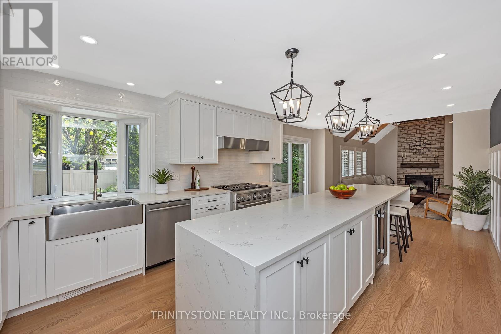 32 Kyle Avenue, Ottawa, Ontario  K2S 1G9 - Photo 11 - X12375507