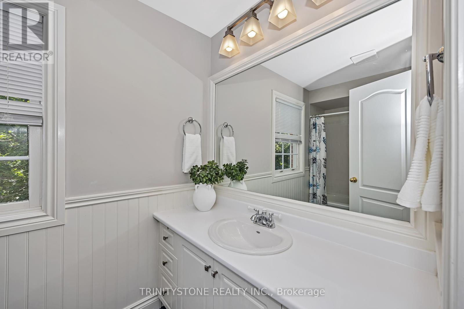 32 Kyle Avenue, Ottawa, Ontario  K2S 1G9 - Photo 34 - X12375507