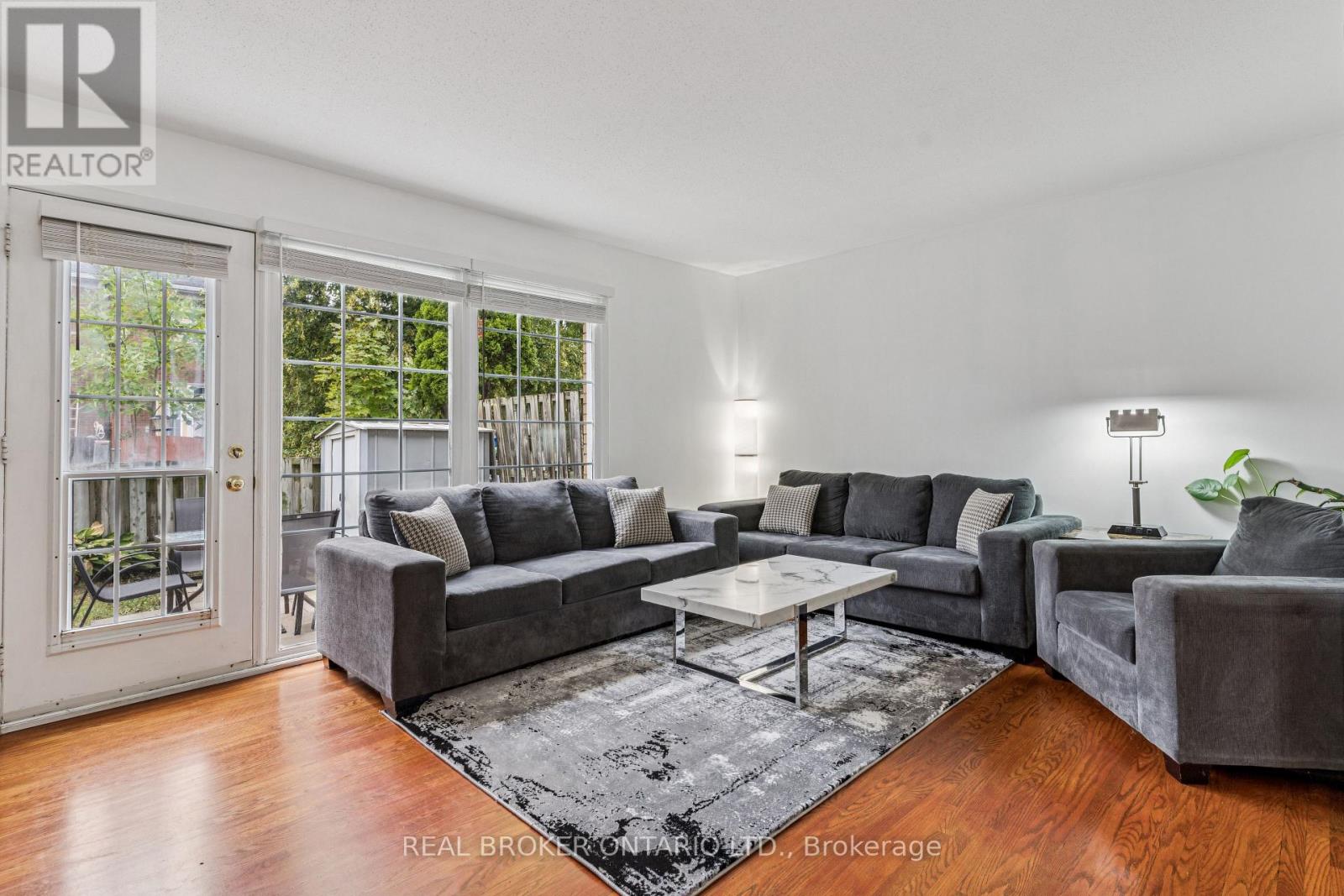 85 Monterey Drive, Ottawa, Ontario  K2H 7A9 - Photo 15 - X12375580
