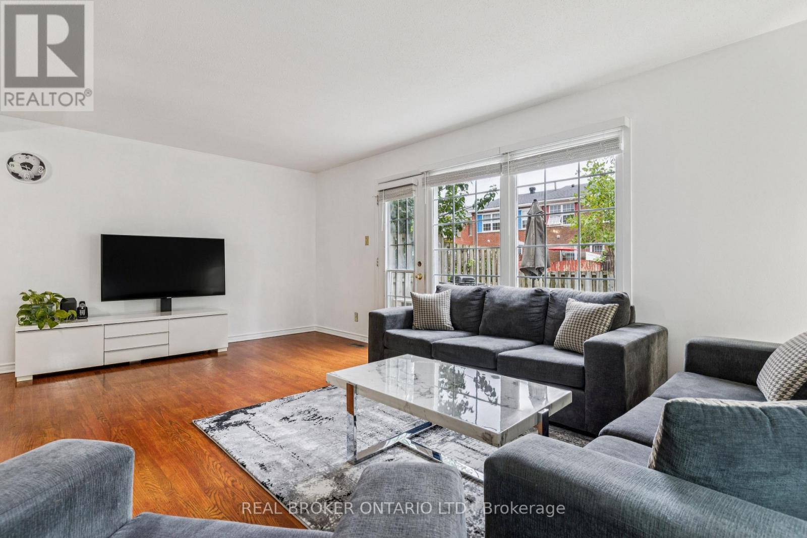 85 Monterey Drive, Ottawa, Ontario  K2H 7A9 - Photo 19 - X12375580