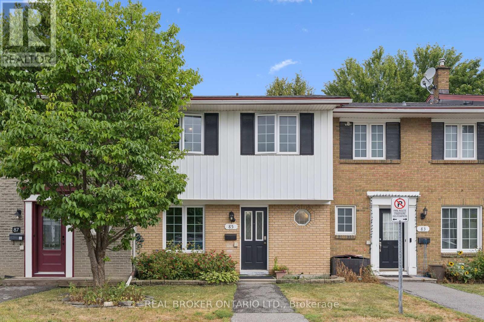 85 Monterey Drive, Ottawa, Ontario  K2H 7A9 - Photo 2 - X12375580