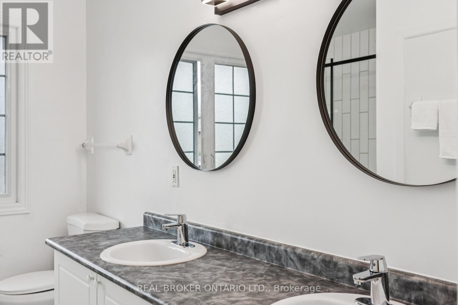 85 Monterey Drive, Ottawa, Ontario  K2H 7A9 - Photo 30 - X12375580