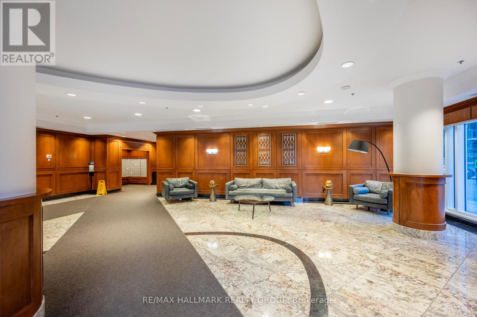 2701 - 195 Besserer Street, Ottawa, Ontario  K1N 0B6 - Photo 4 - X12375610
