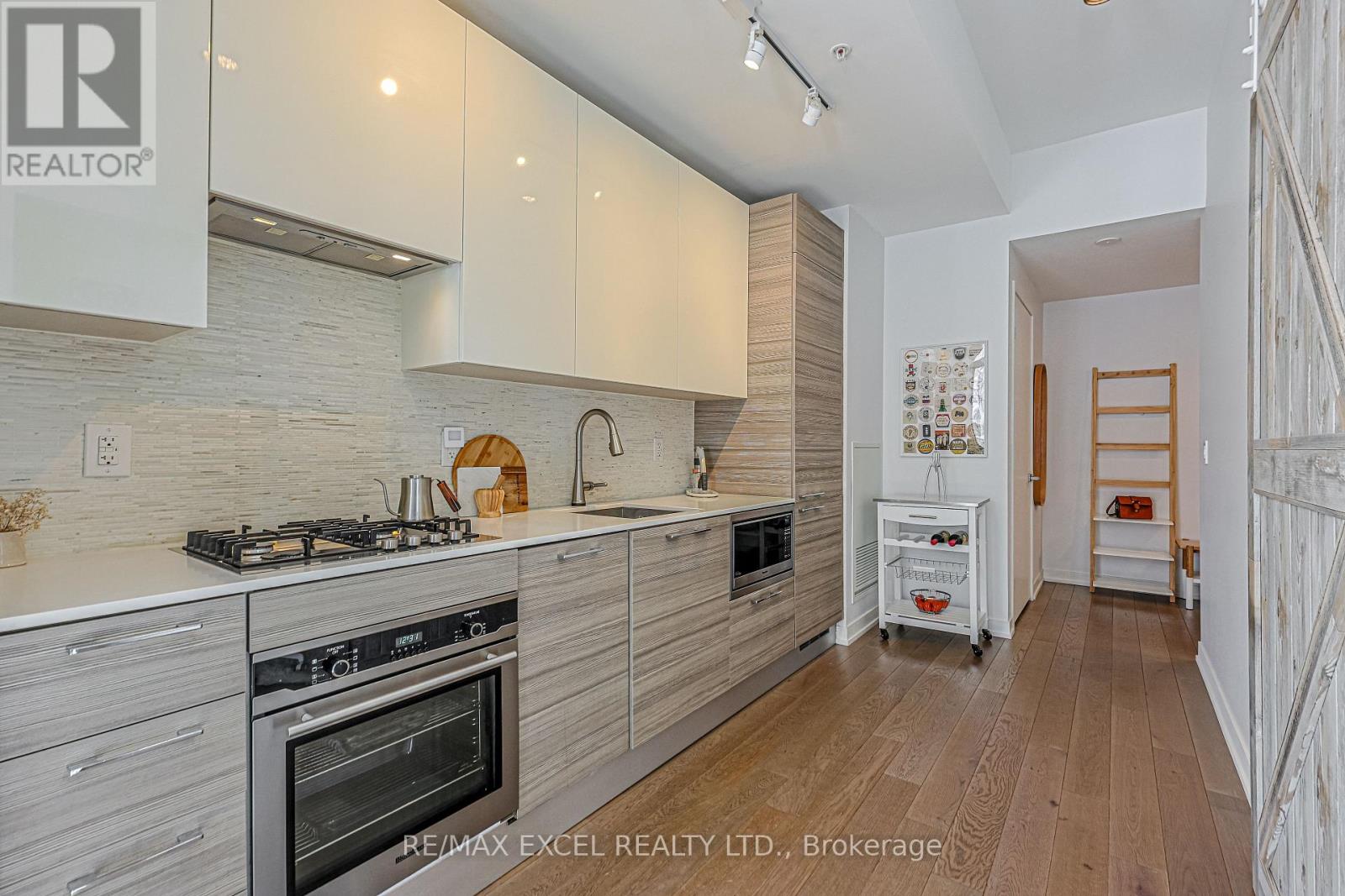 101 - 530 Indian Grove, Toronto, Ontario  M6P 2J1 - Photo 11 - W12375453