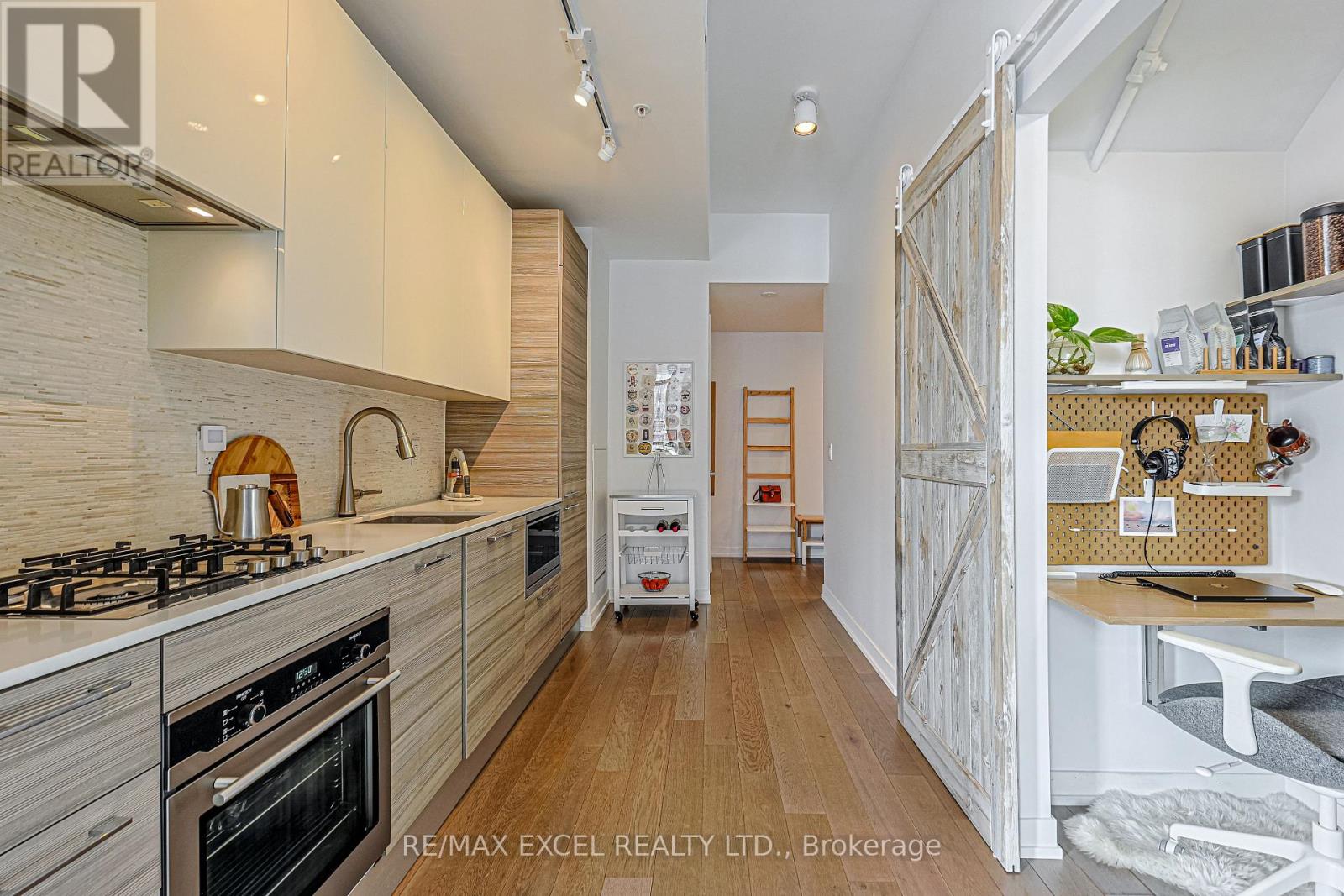 101 - 530 Indian Grove, Toronto, Ontario  M6P 2J1 - Photo 13 - W12375453