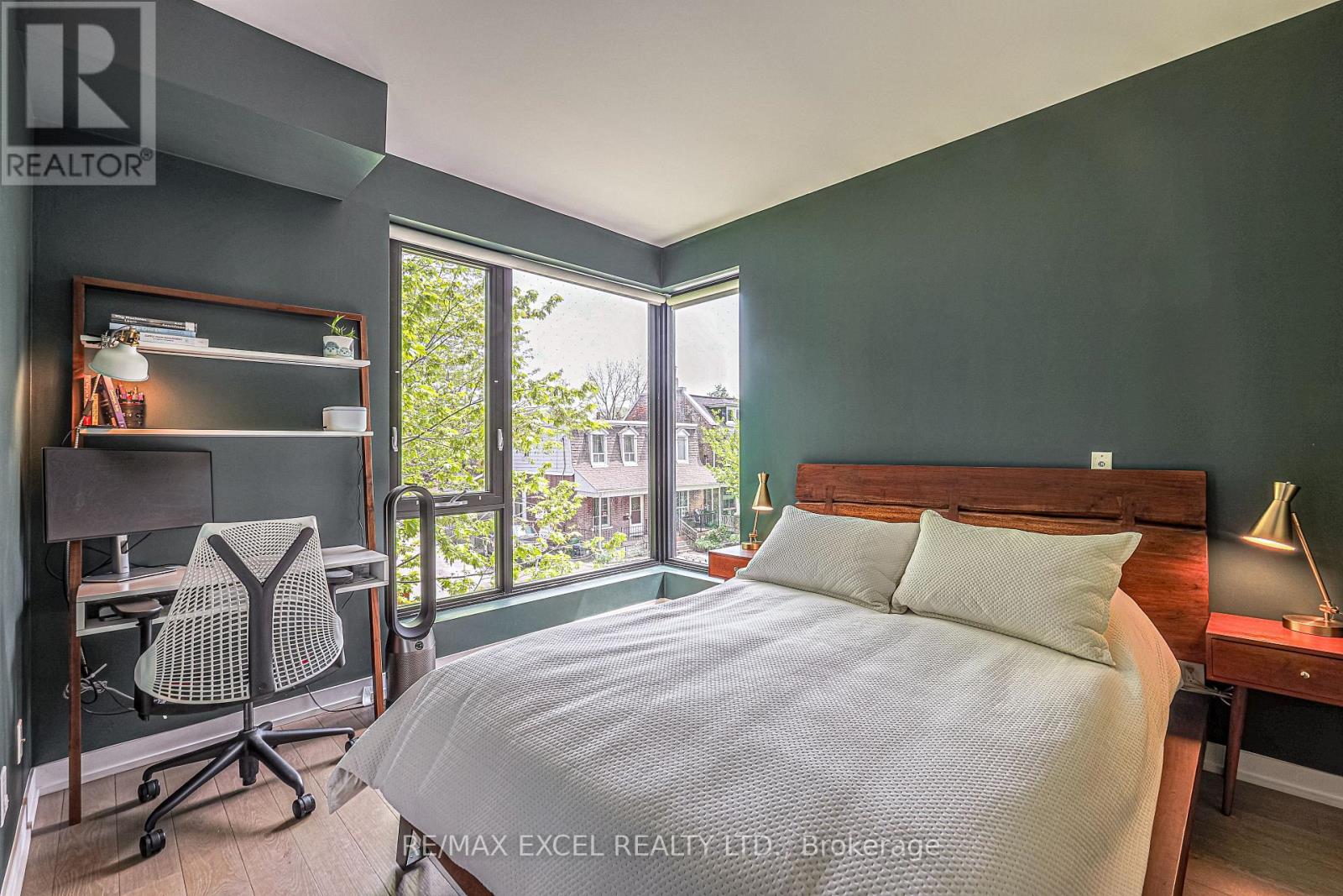 101 - 530 Indian Grove, Toronto, Ontario  M6P 2J1 - Photo 19 - W12375453