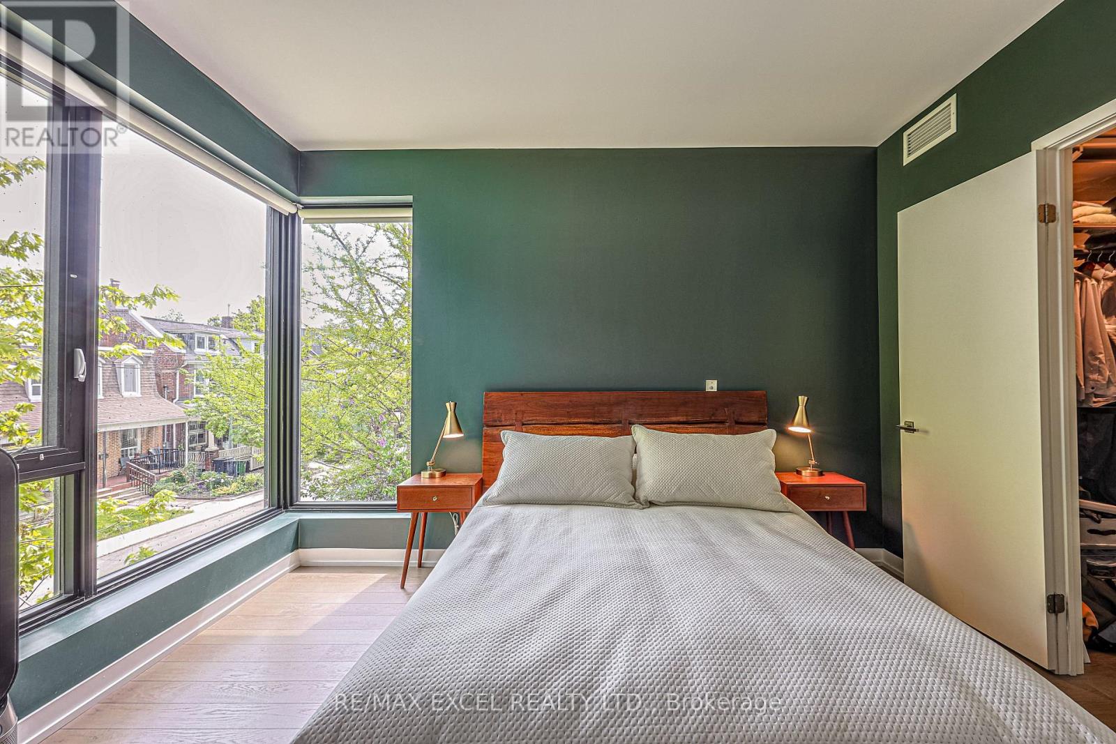 101 - 530 Indian Grove, Toronto, Ontario  M6P 2J1 - Photo 21 - W12375453