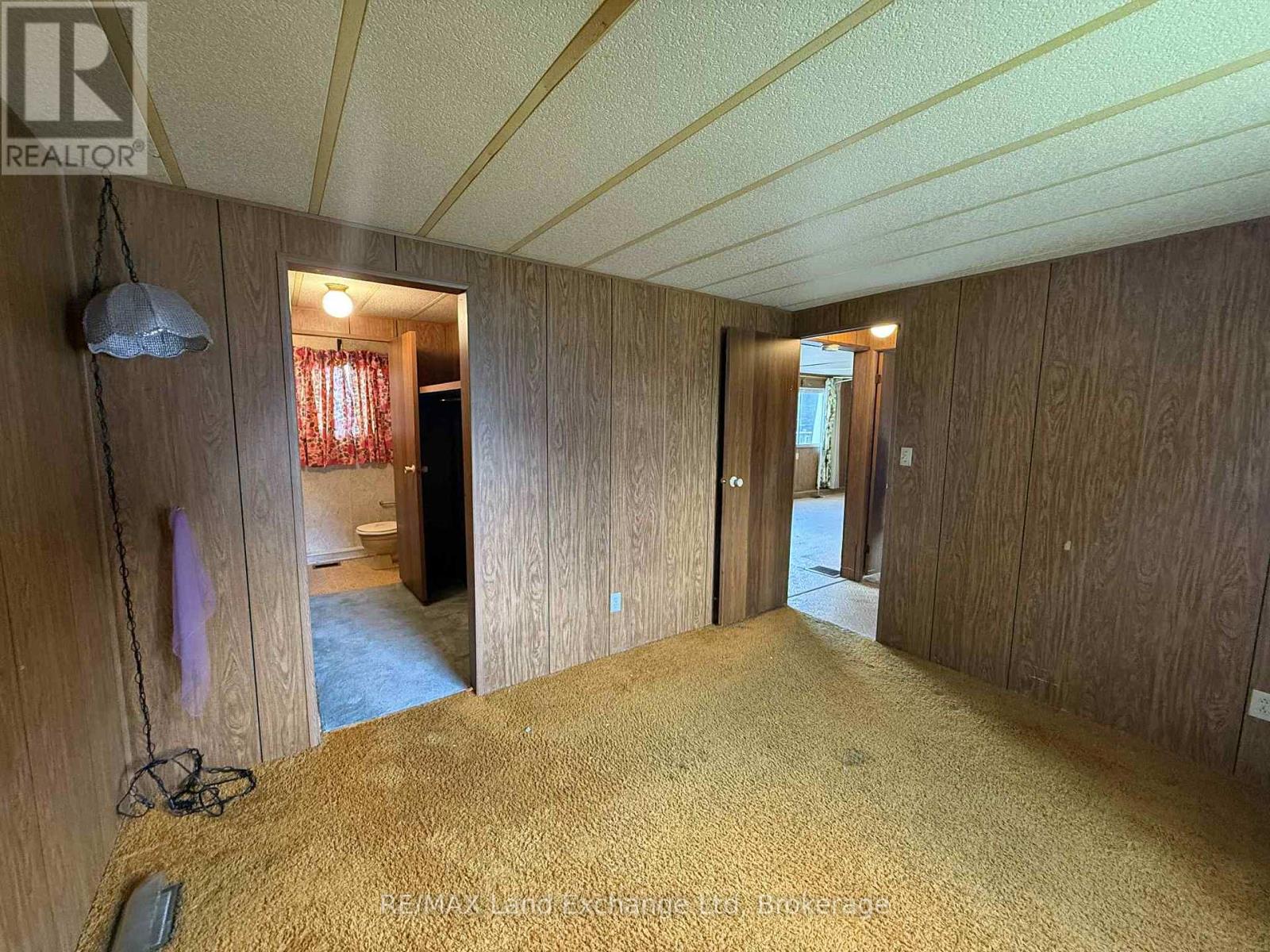 389 Catherine Street, North Huron, Ontario  N0G 2W0 - Photo 11 - X12375501