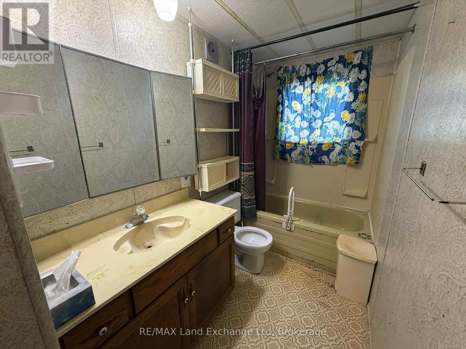 389 Catherine Street, North Huron, Ontario  N0G 2W0 - Photo 17 - X12375501