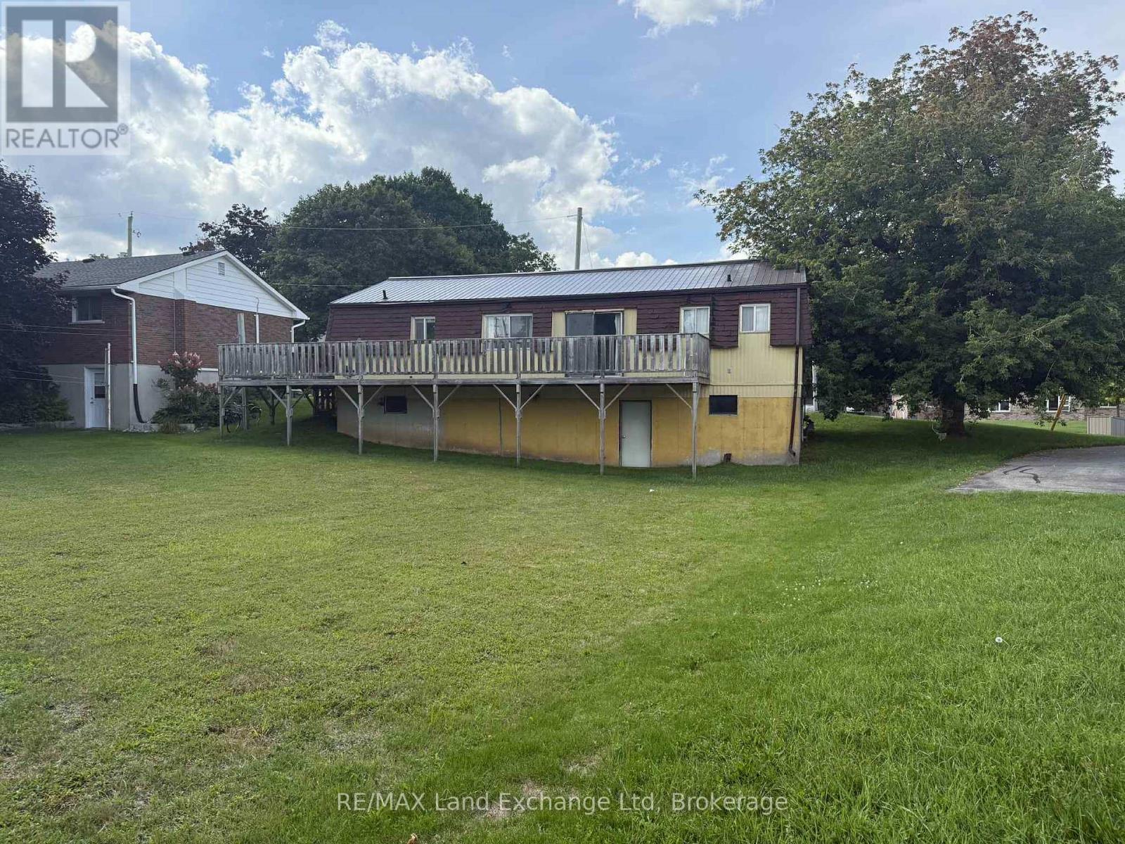 389 Catherine Street, North Huron, Ontario  N0G 2W0 - Photo 23 - X12375501