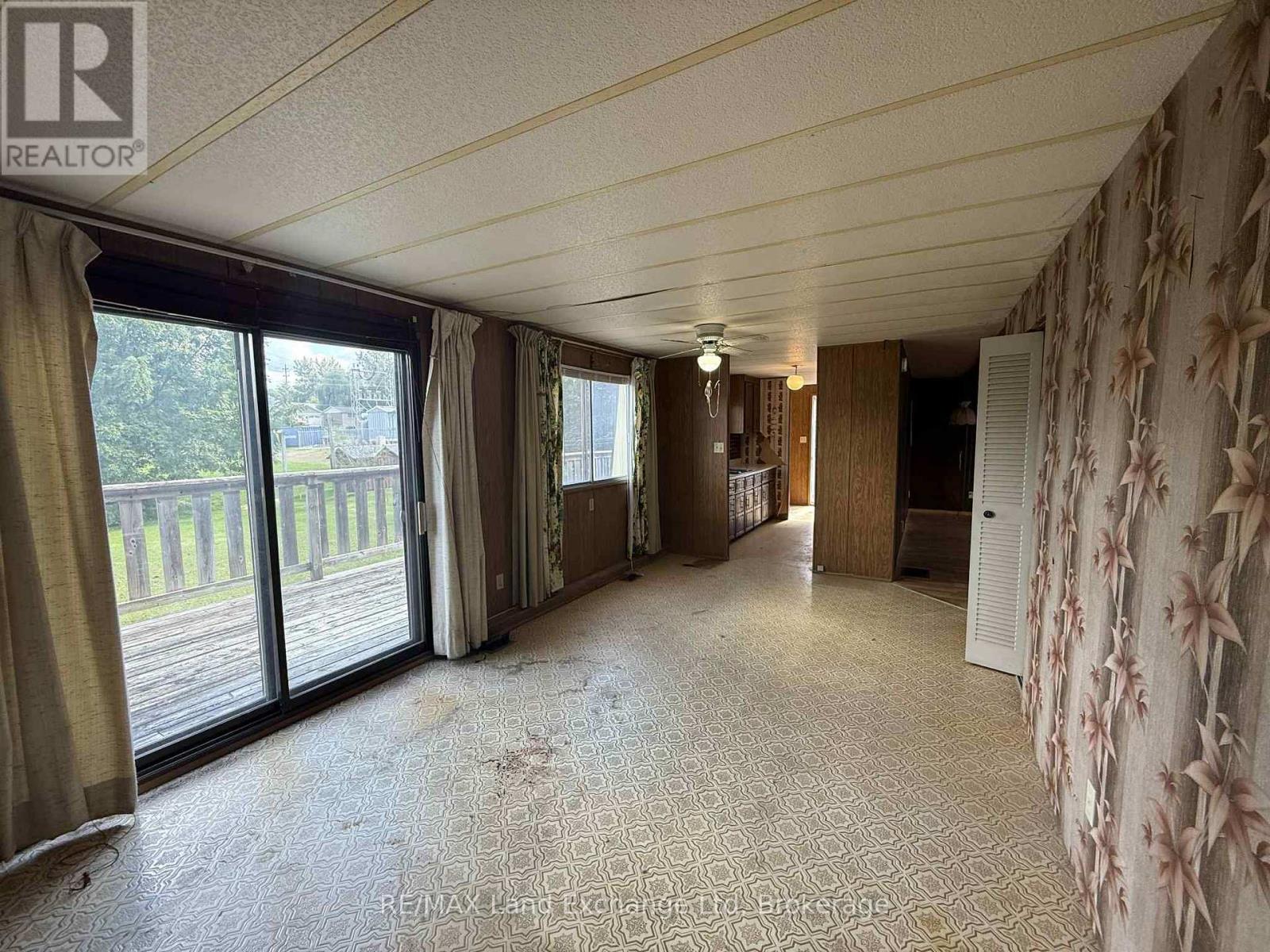 389 Catherine Street, North Huron, Ontario  N0G 2W0 - Photo 5 - X12375501