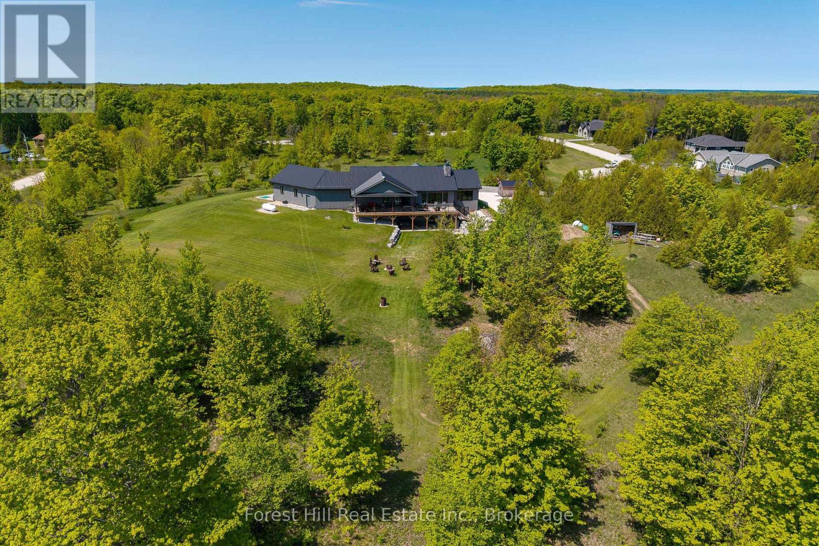 240 Lookout Drive, West Grey, Ontario  N0C 1H0 - Photo 48 - X12375547
