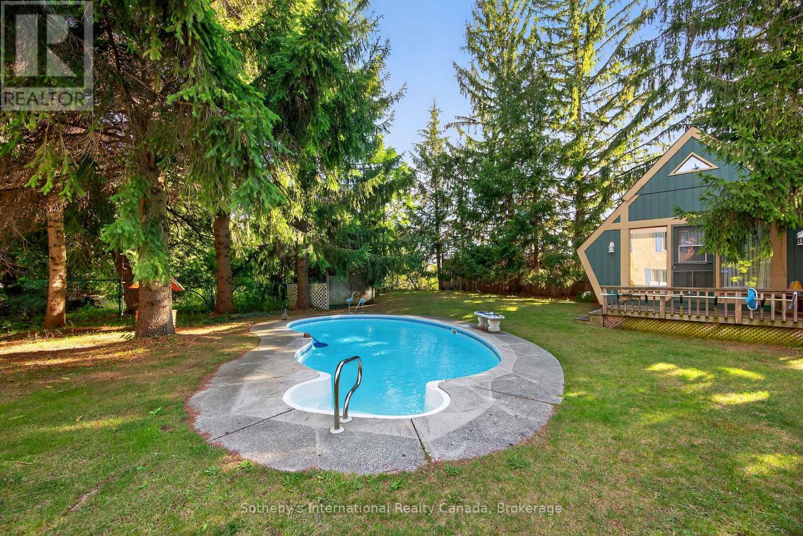 152 Bayview Avenue, Blue Mountains, Ontario  N0H 2P0 - Photo 34 - X12375576