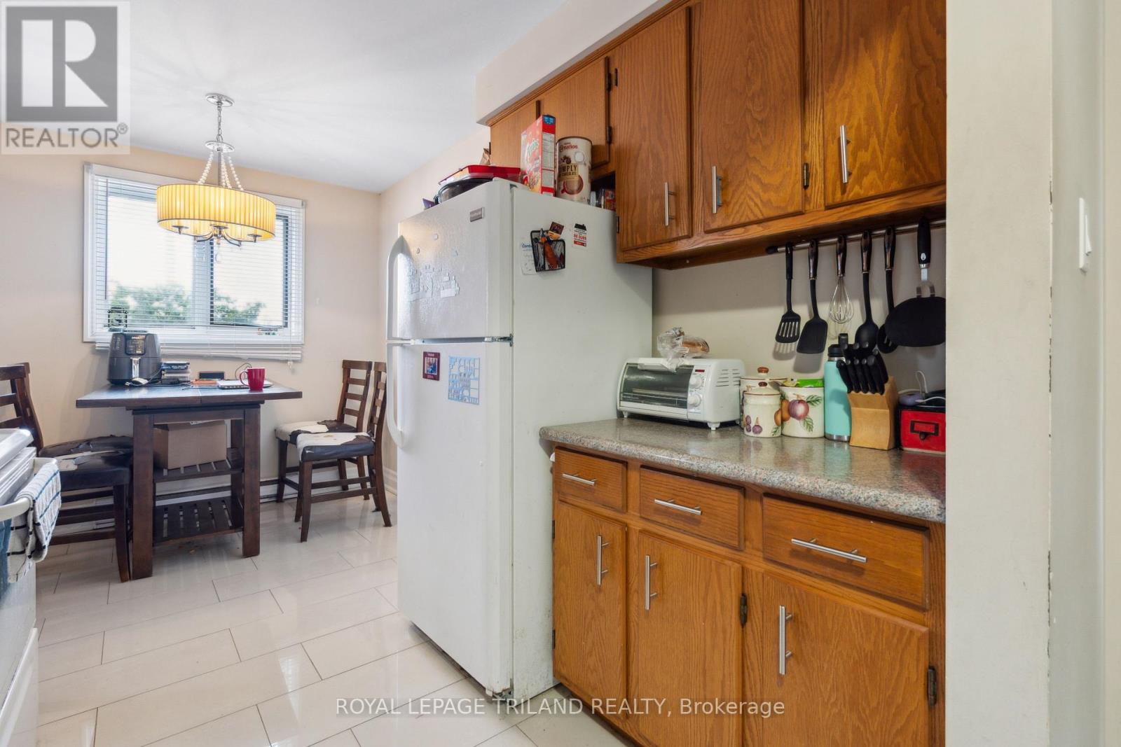 221 Highview Drive, St. Thomas, Ontario  N5R 5H6 - Photo 6 - X12193305