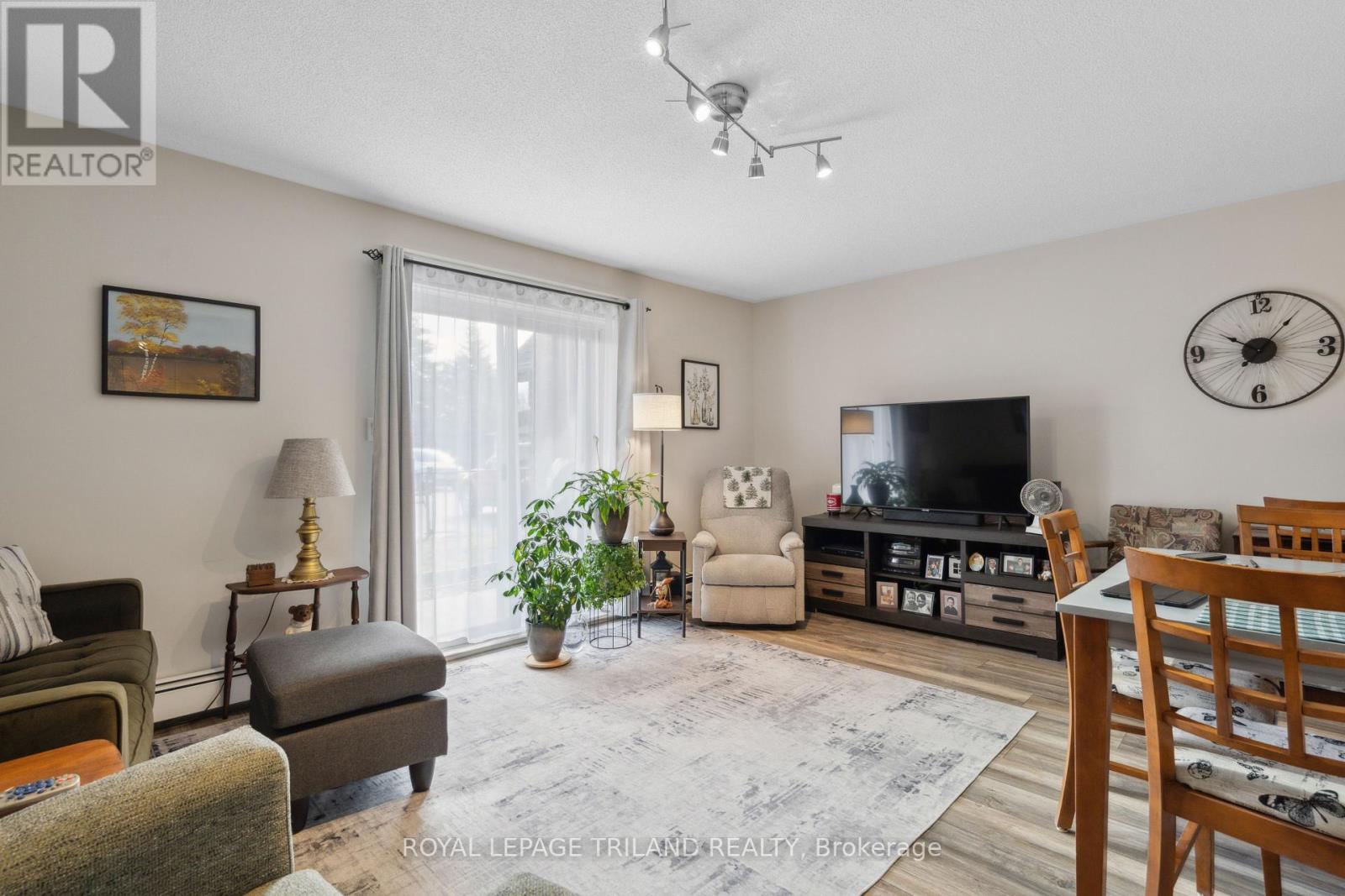 70 Stokes Road, St. Thomas, Ontario  N5R 6A9 - Photo 11 - X12193439