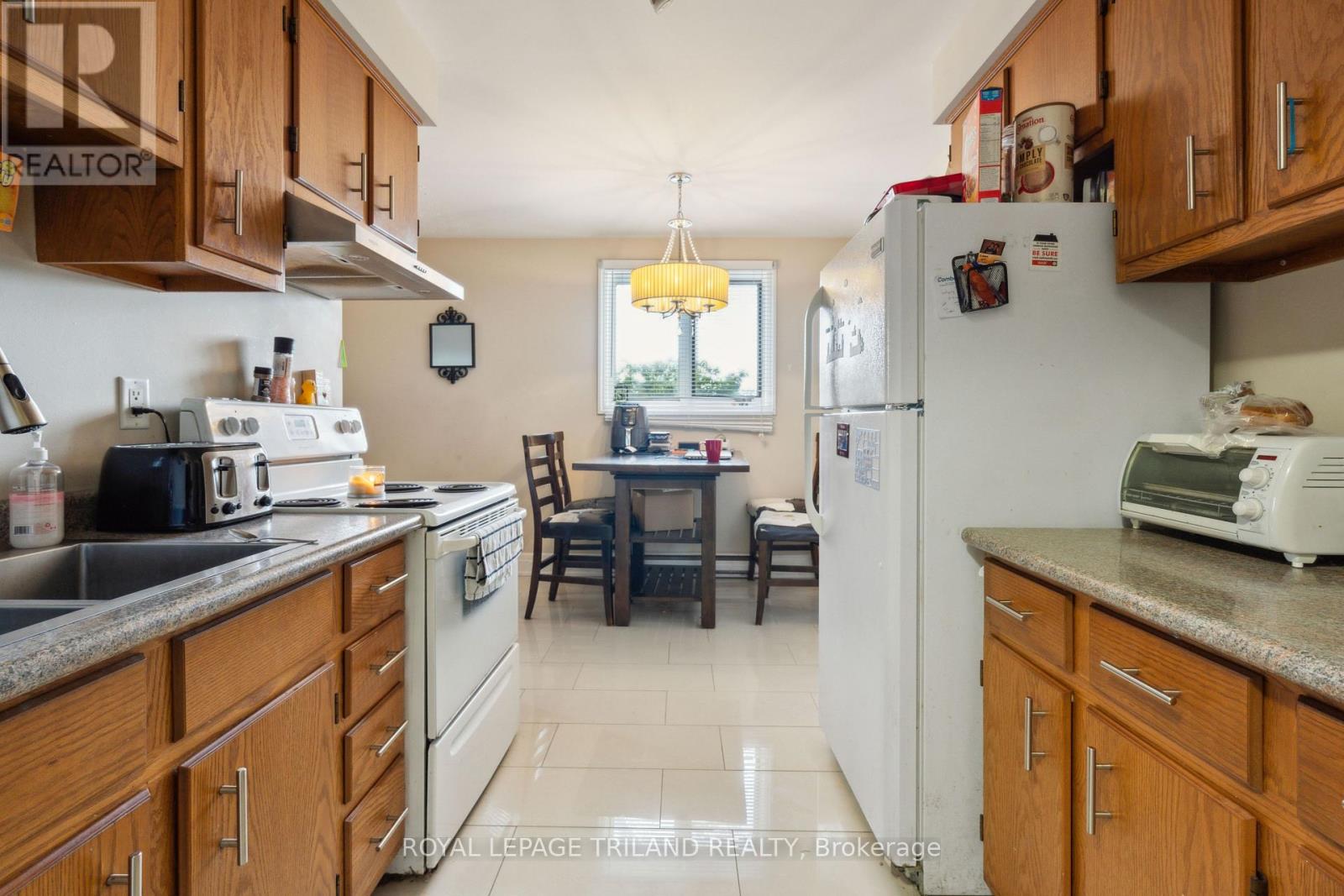 221 Highview Drive, St. Thomas, Ontario  N5R 5H6 - Photo 7 - X12193305