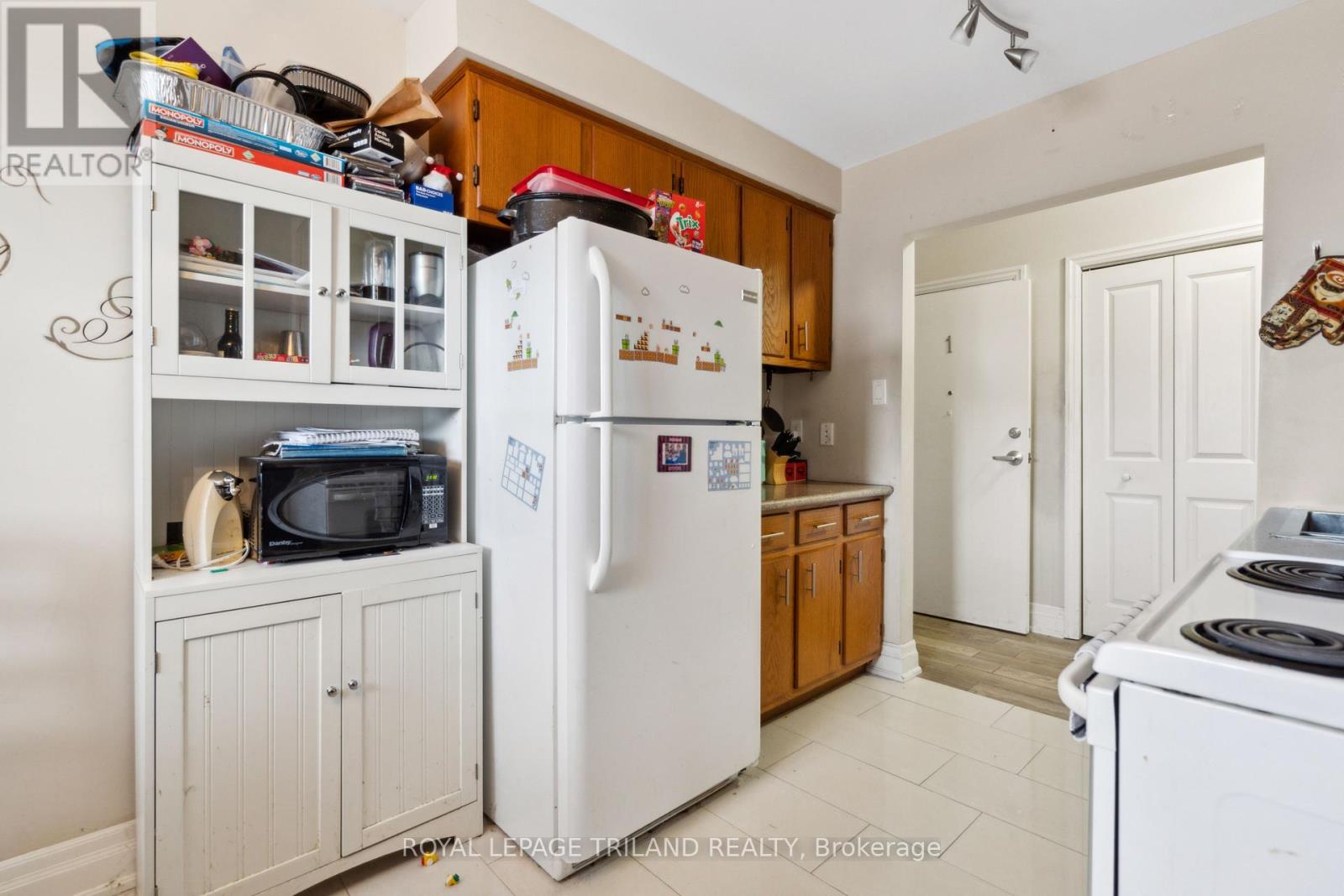 221 Highview Drive, St. Thomas, Ontario  N5R 5H6 - Photo 9 - X12193305