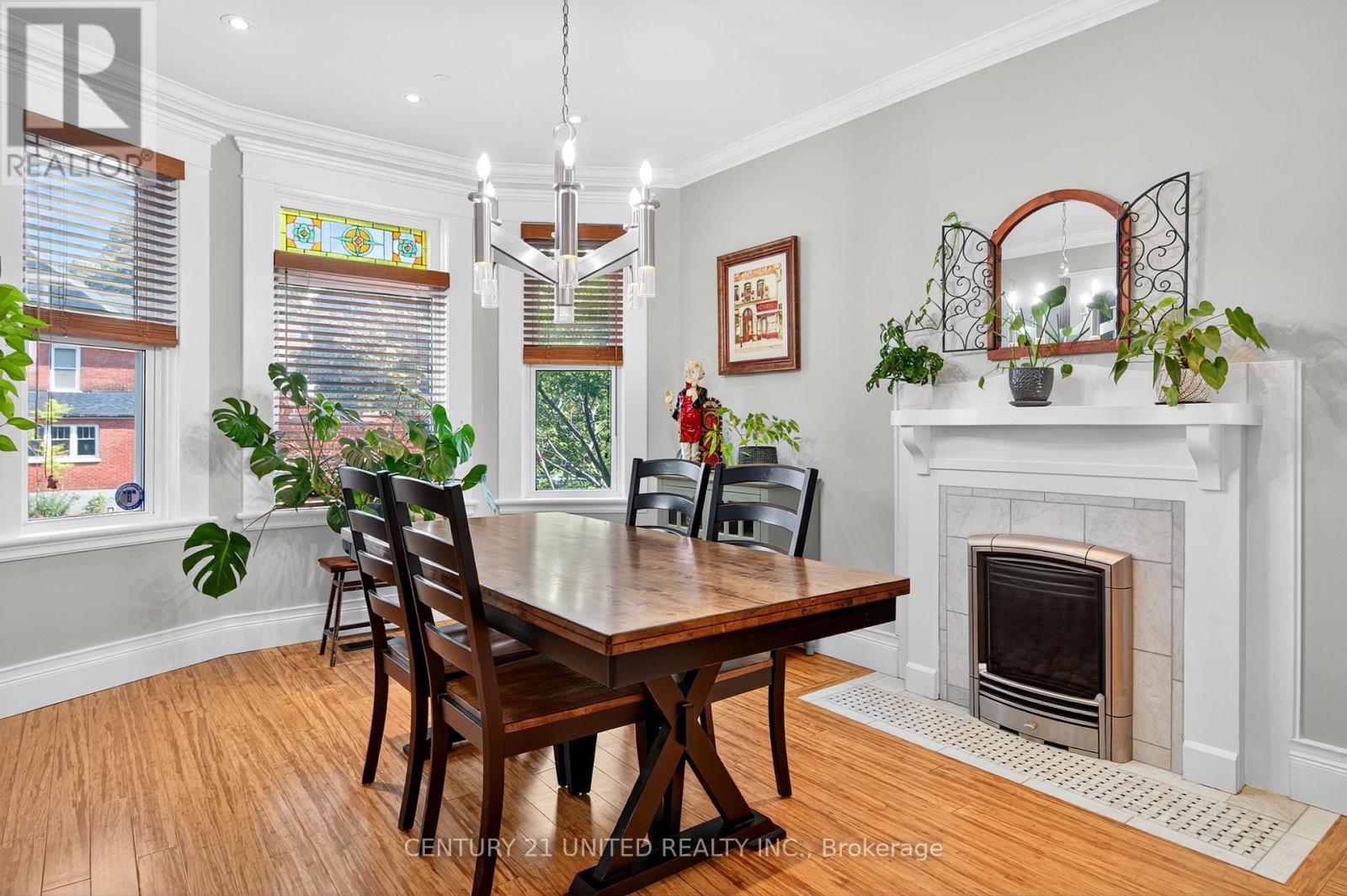 317 Margaret Avenue, Peterborough (Town Ward 3), Ontario  K9J 5H1 - Photo 11 - X12368455