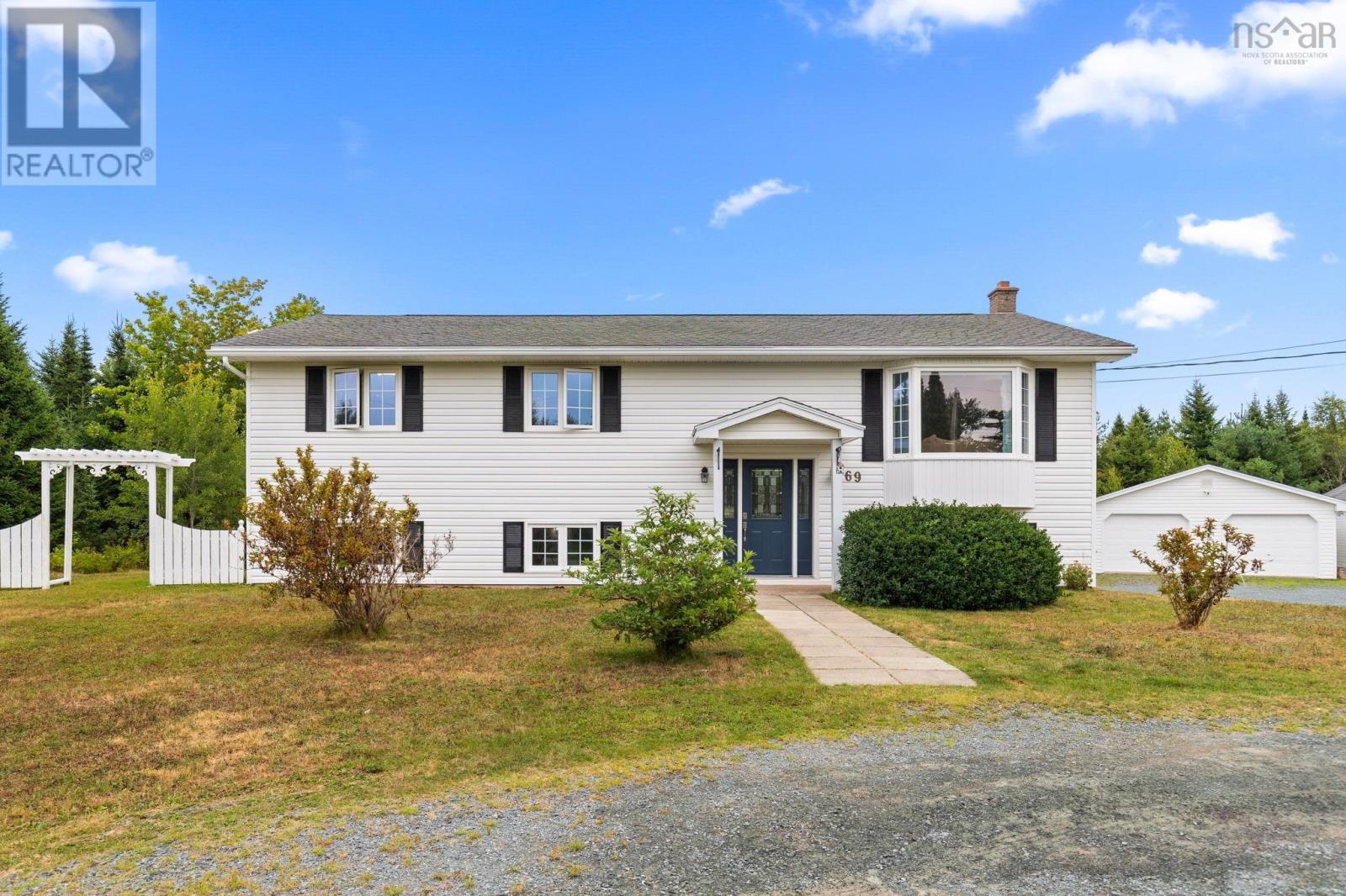 69 Michelle Drive, Lawrencetown, Nova Scotia  B2Z 1E5 - Photo 1 - 202522143