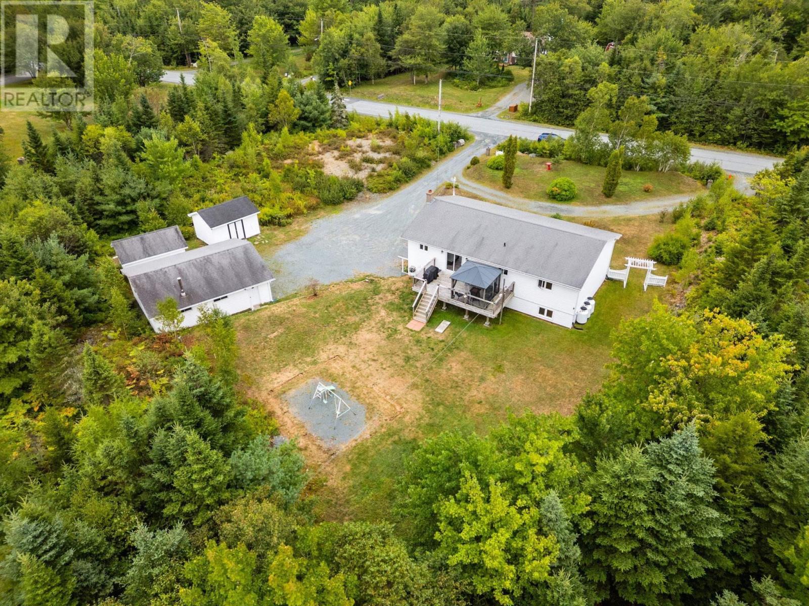 69 Michelle Drive, Lawrencetown, Nova Scotia  B2Z 1E5 - Photo 35 - 202522143