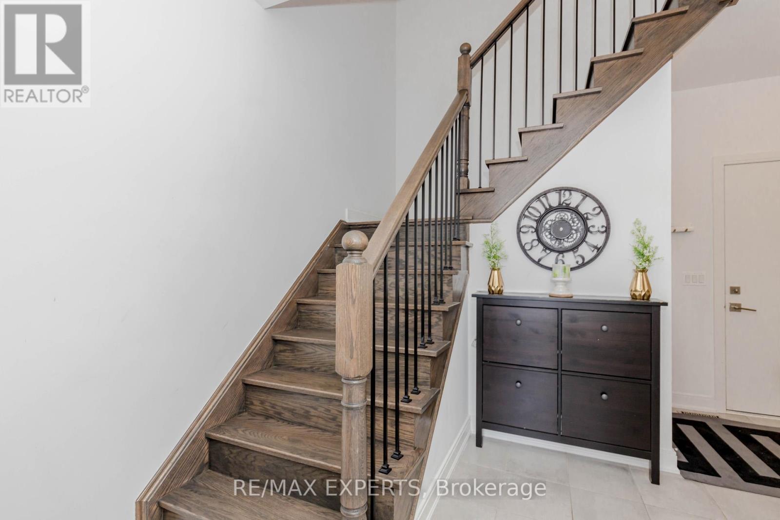 357 Veterans Drive, Brampton, Ontario  L7A 4W1 - Photo 13 - W12373954
