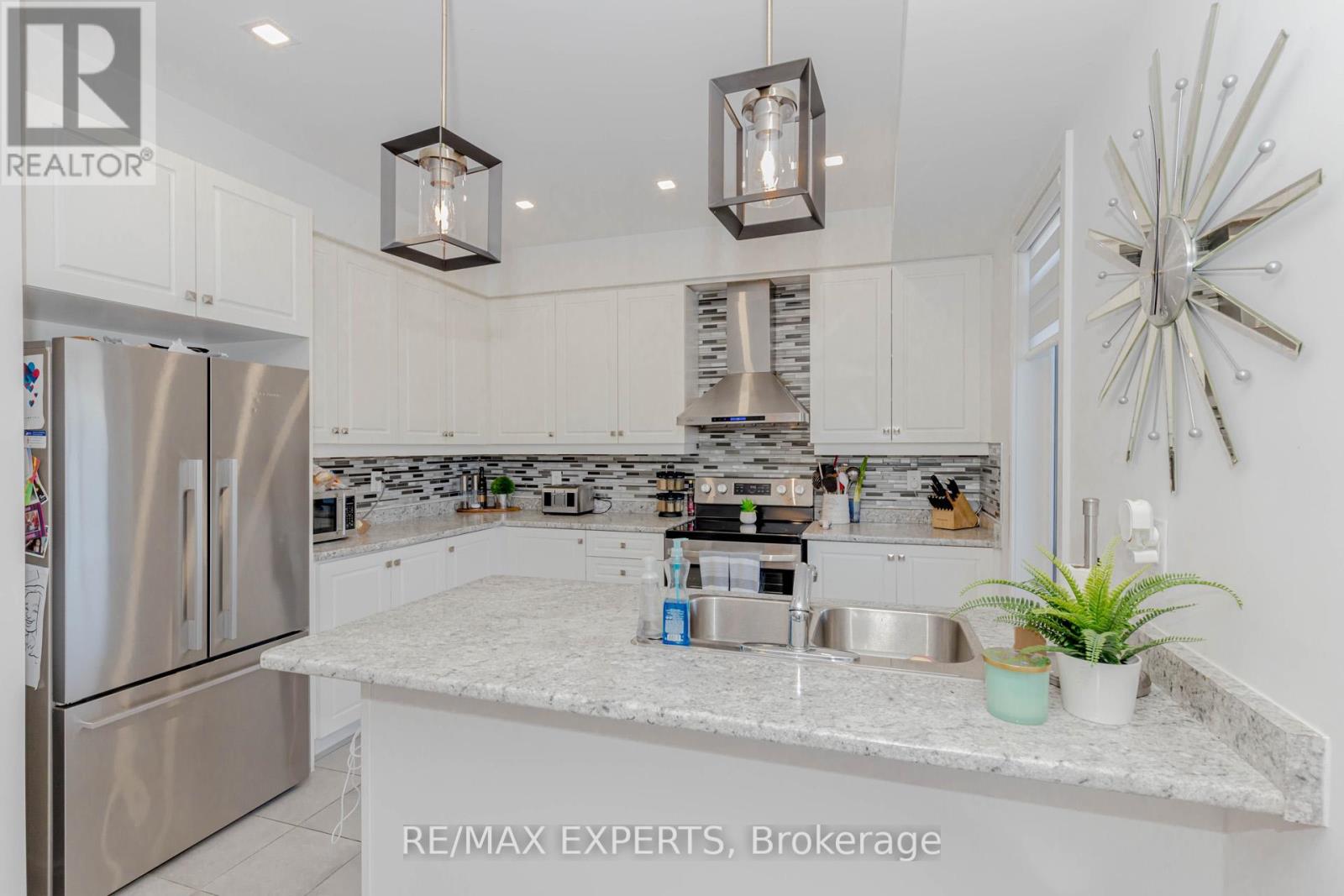 357 Veterans Drive, Brampton, Ontario  L7A 4W1 - Photo 20 - W12373954