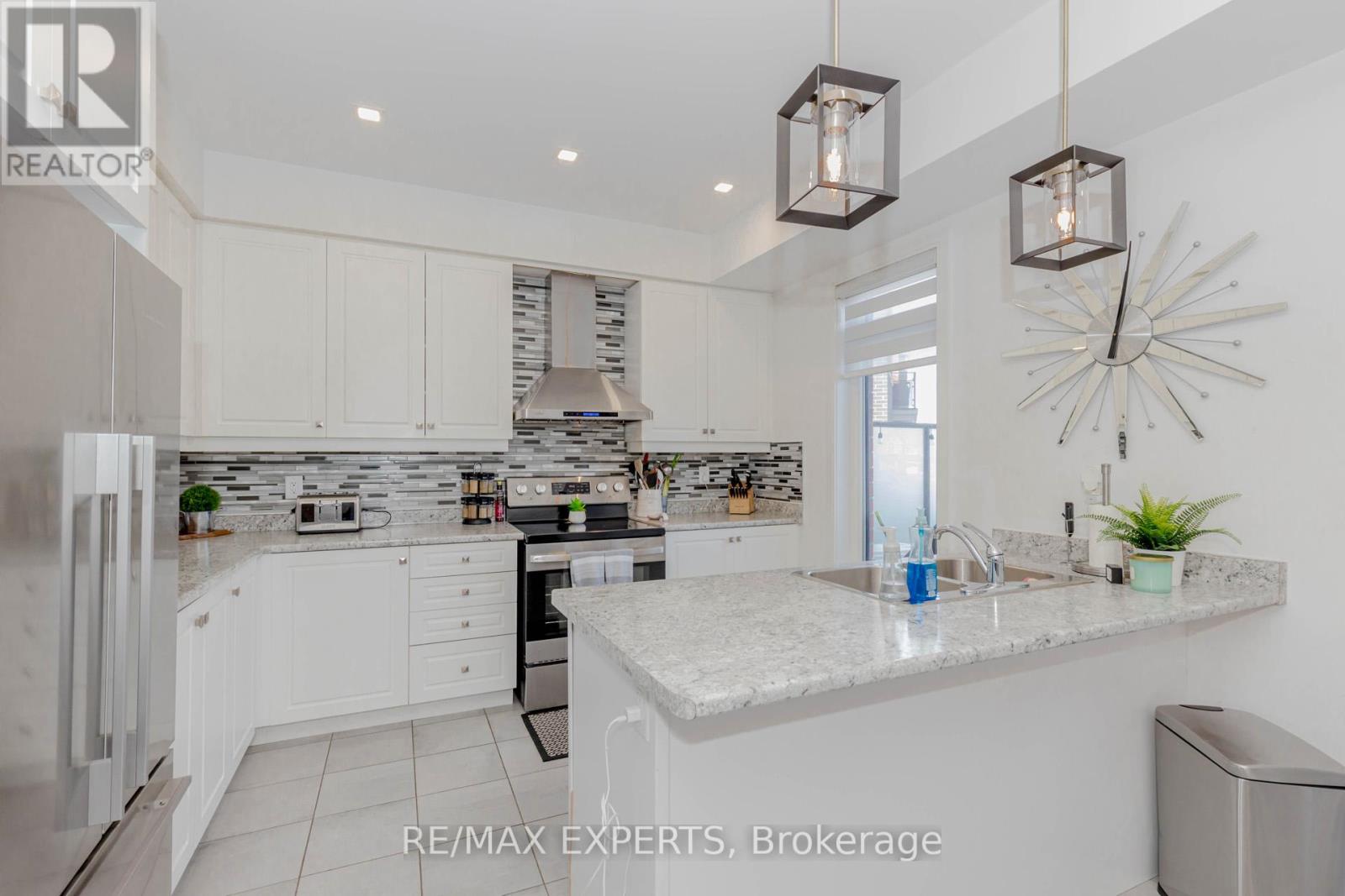 357 Veterans Drive, Brampton, Ontario  L7A 4W1 - Photo 23 - W12373954
