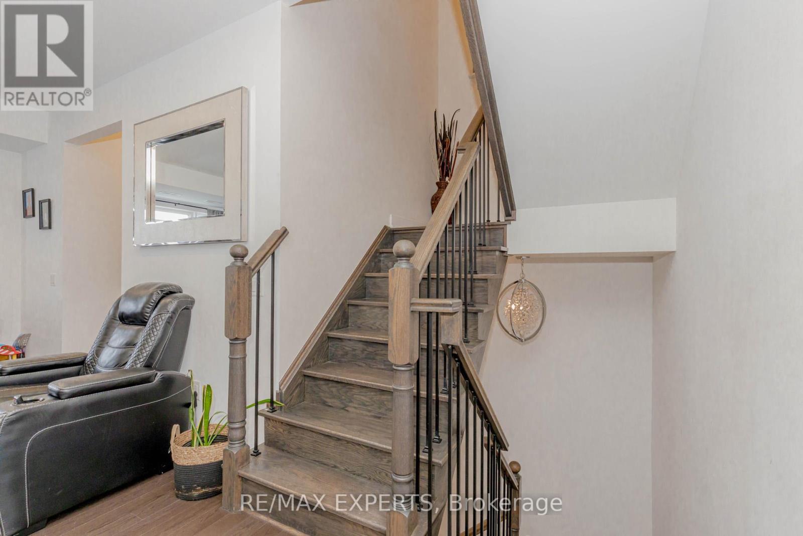 357 Veterans Drive, Brampton, Ontario  L7A 4W1 - Photo 30 - W12373954