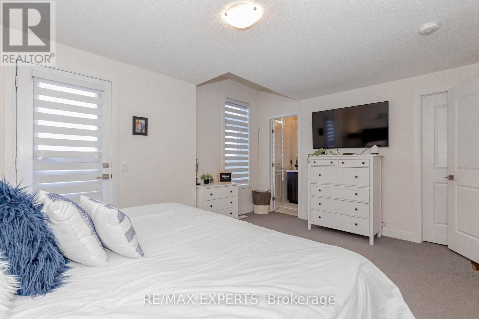 357 Veterans Drive, Brampton, Ontario  L7A 4W1 - Photo 36 - W12373954