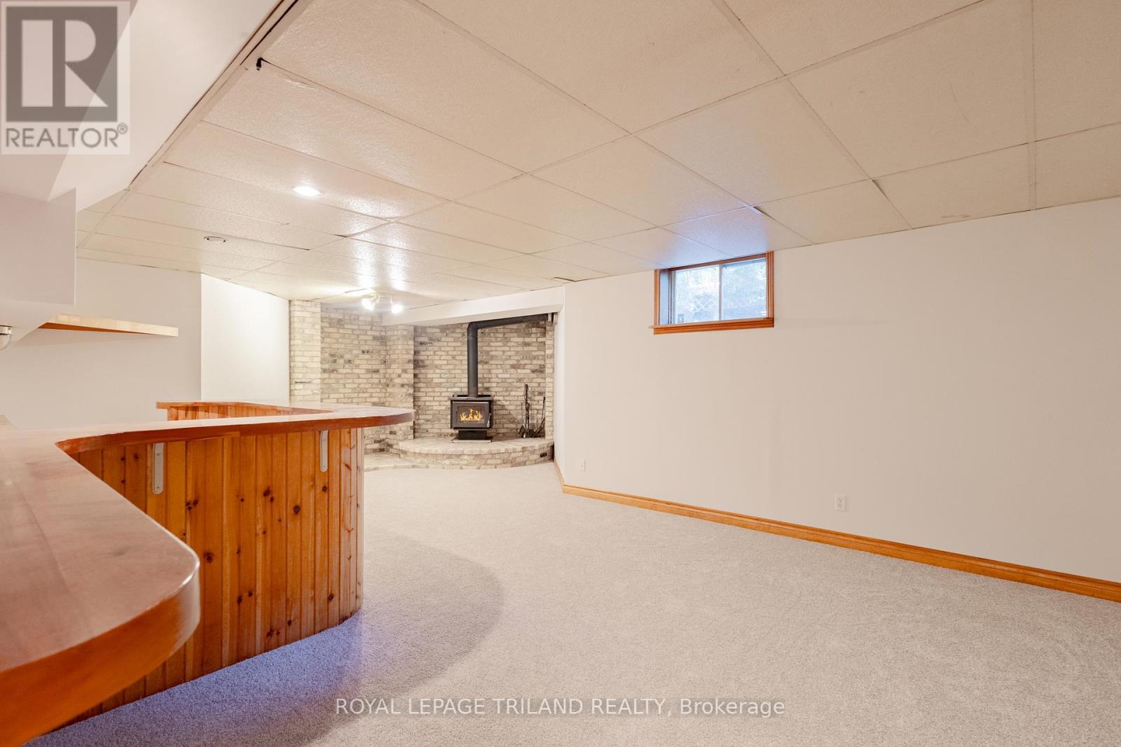 10239 Pinetree Drive, Lambton Shores, Ontario  N0M 1T0 - Photo 36 - X12375650