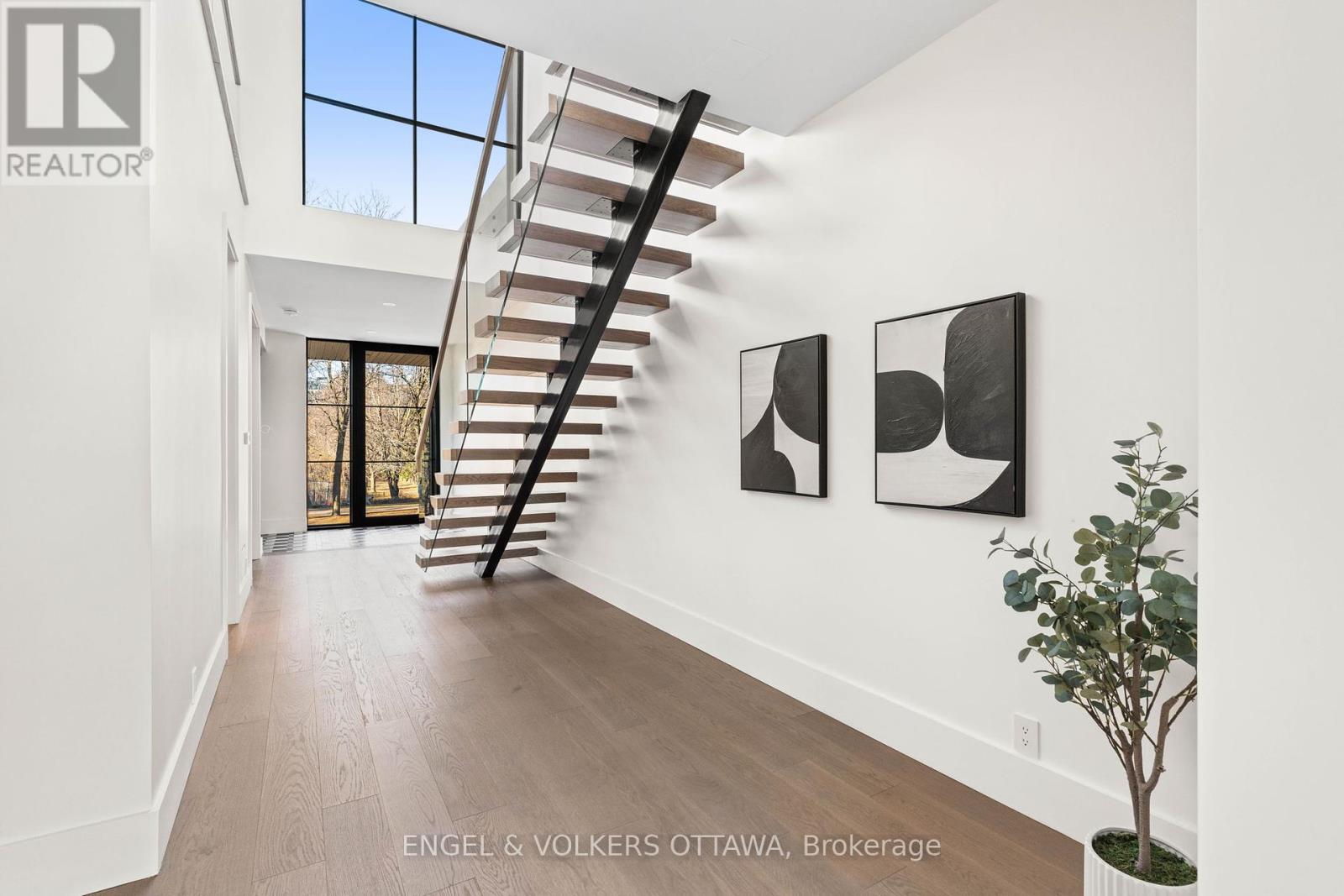 Property at 246 BYRON AVENUE image 5