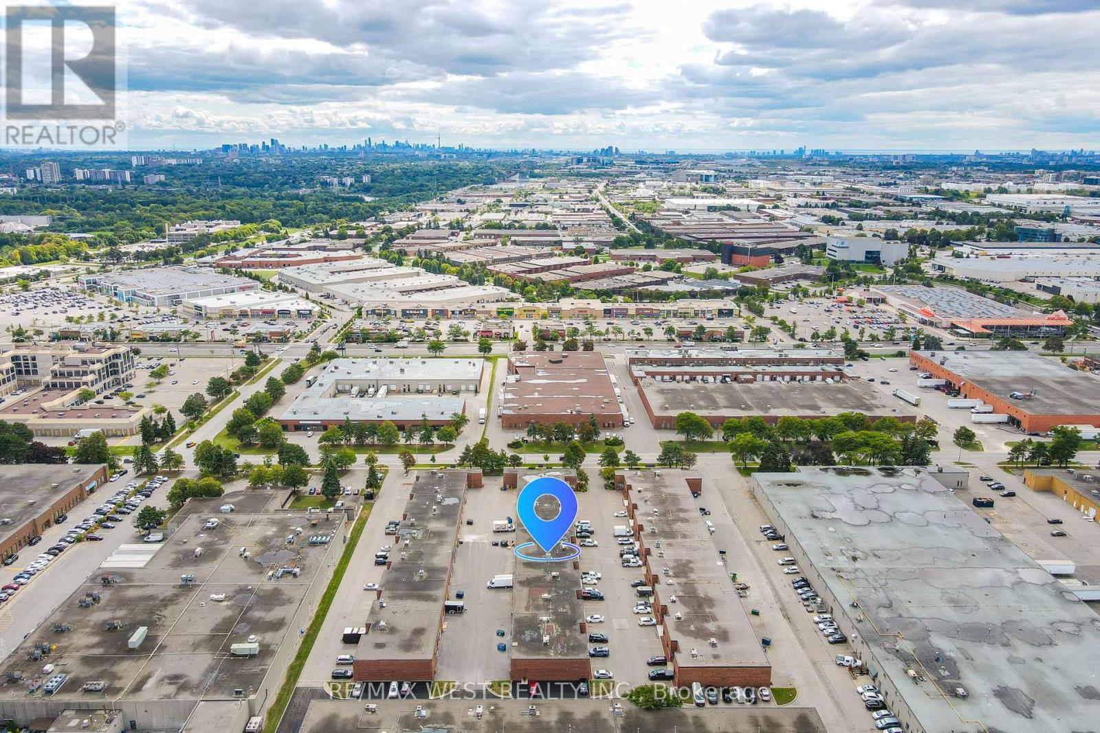 8 - 116 Viceroy Road, Vaughan, Ontario  L4K 2M1 - Photo 2 - N12375487
