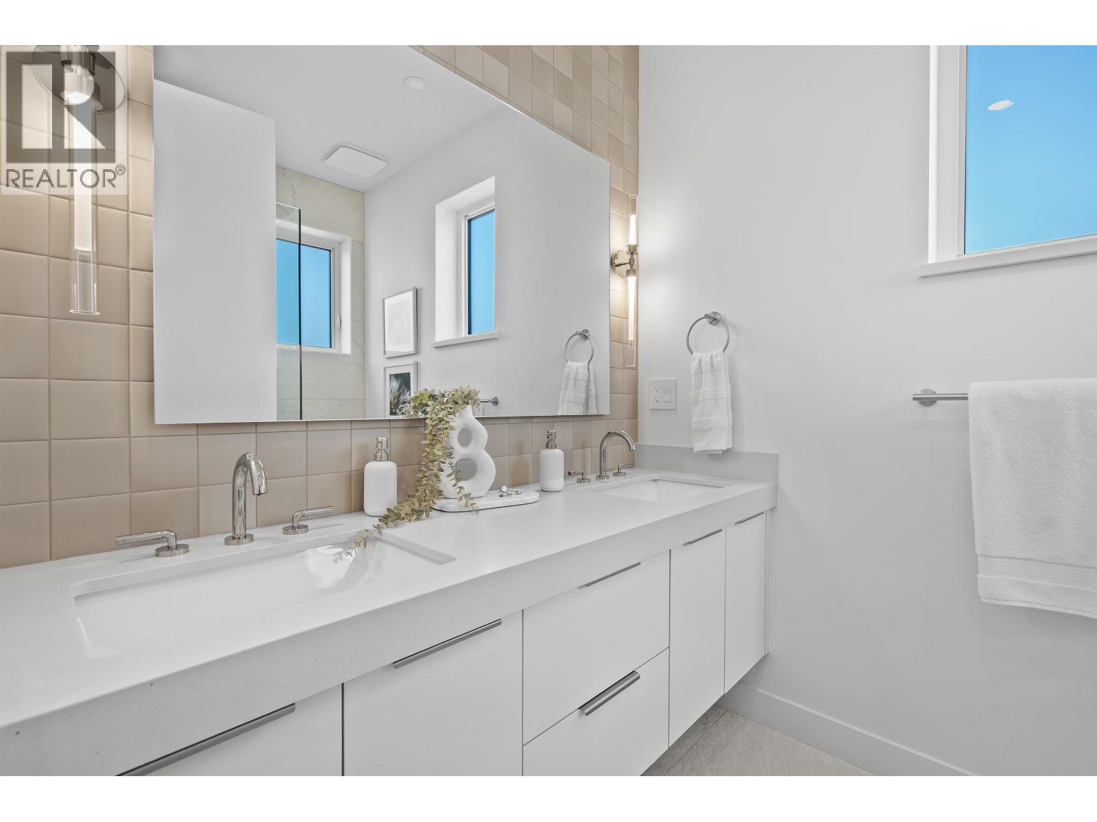 2 2253 Grant Street, Vancouver, British Columbia  V5L 2Z6 - Photo 20 - R3042331